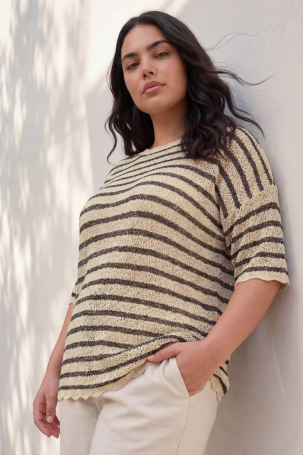 Roman Curve Women's Black Scallop Hem Stripe Knit Size 22-24