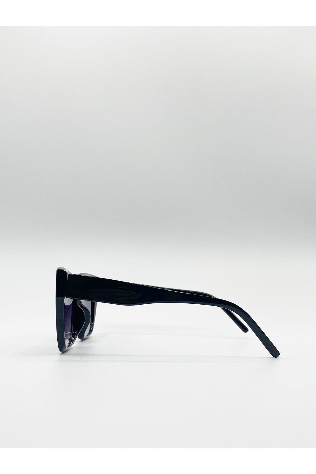 Black SVNX Black Oversized Plastic Frame Cateye Sunglasses, Image 3 of 6