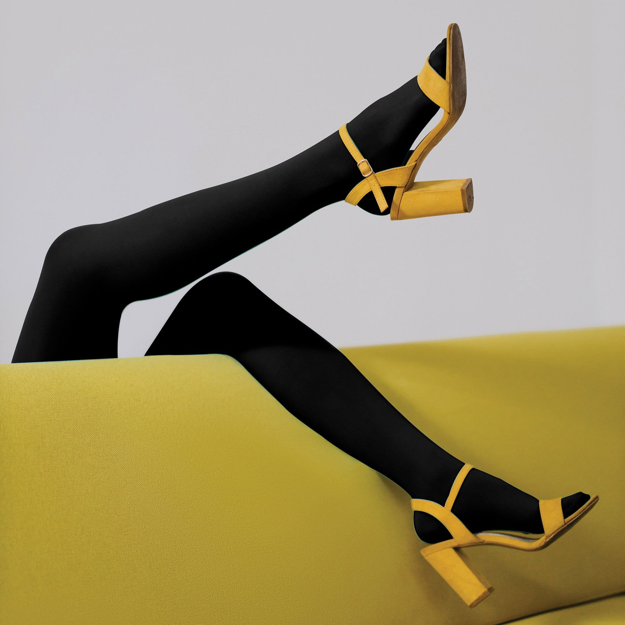 Wine 3 Pair Ladies Coloured Opaque 80 Denier Plain Block Colour Tights, Image 3 of 5