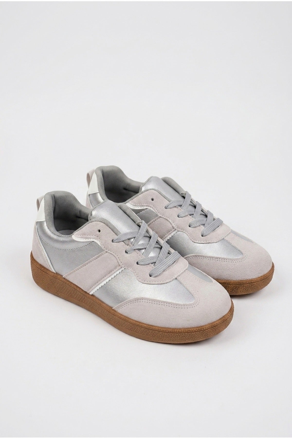 Silver iKrush Silver Saoirse Retro Style Trainers, Image 2 of 5