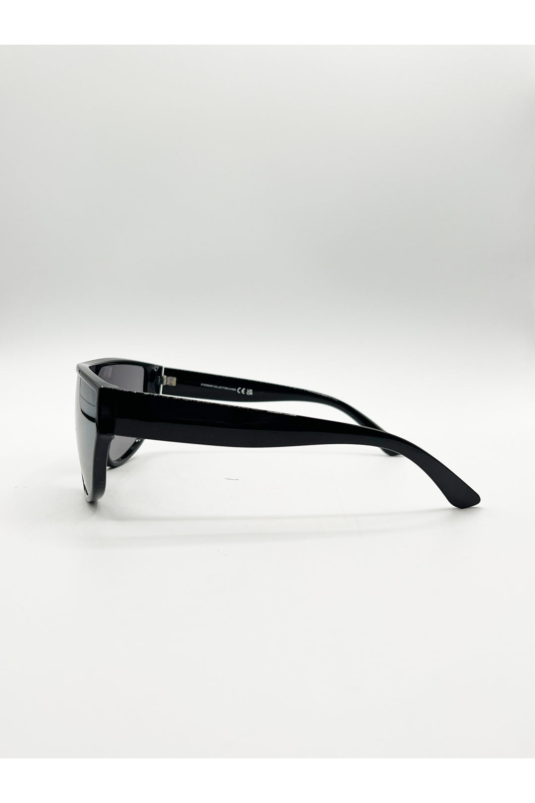 Black Smoke Shield Sunglasses In Black, Image 3 of 4