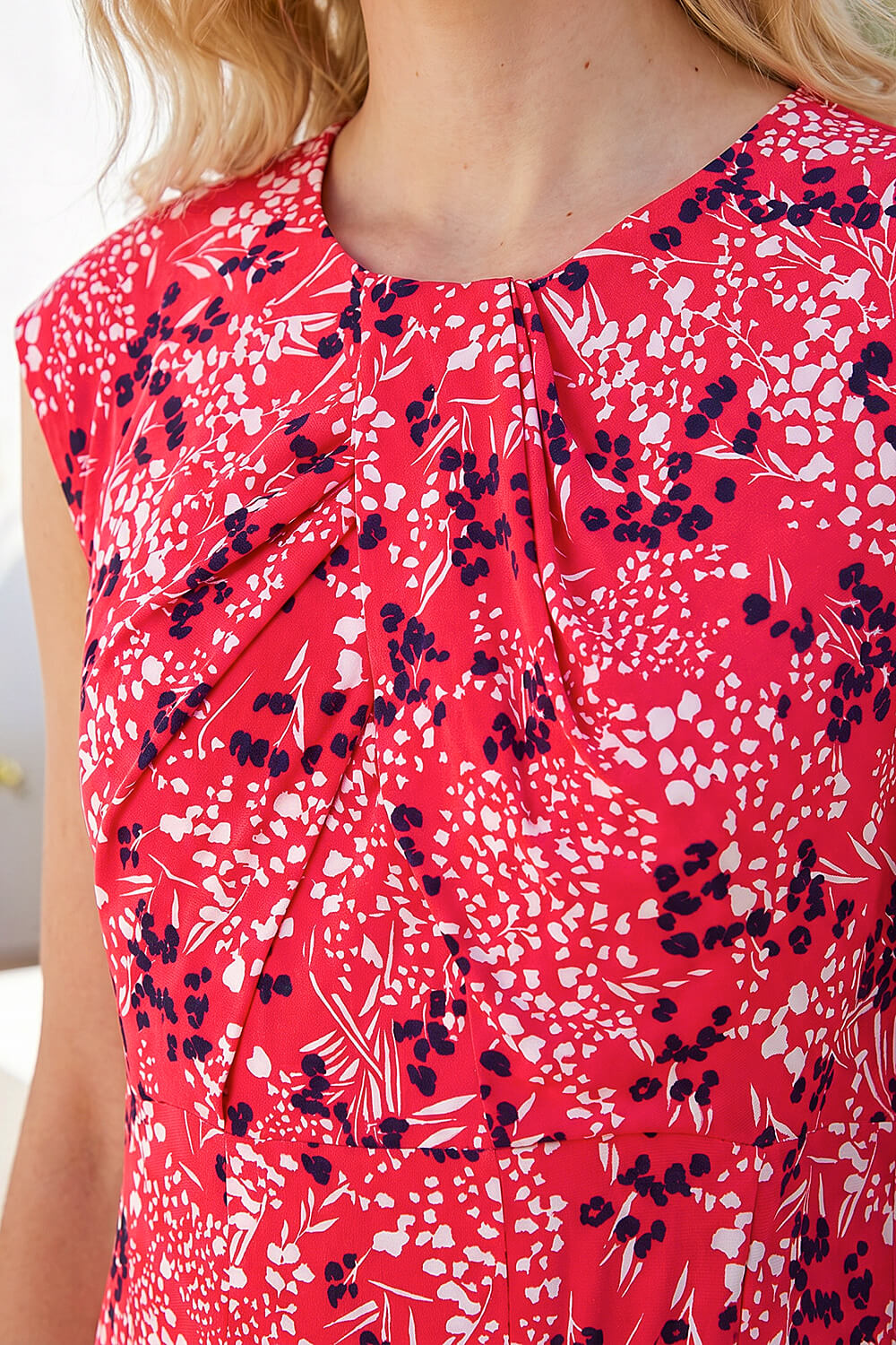 Coral Ditsy Floral Keyhole Twist Dress, Image 5 of 4