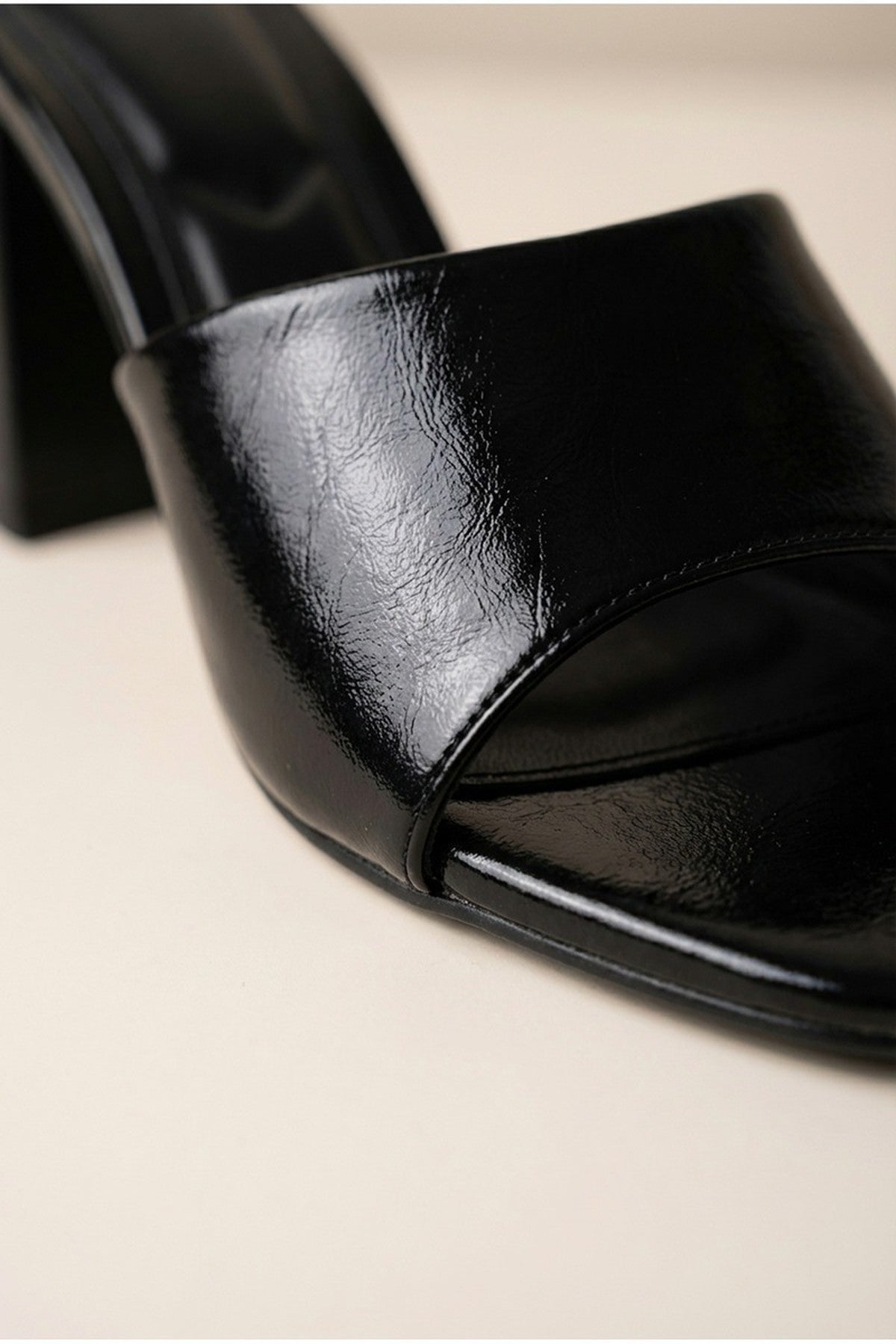 Rosa Womens Square Toe Block Heel Mules, Image 7 of 8
