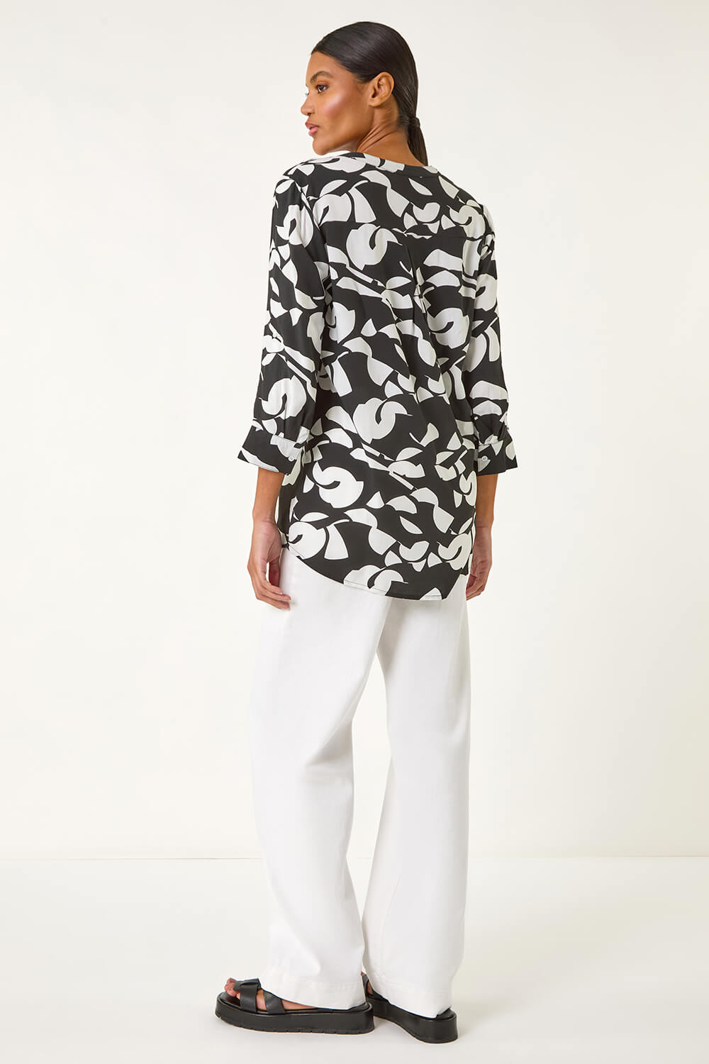 Black Abstract Mono Pleat Detail Top, Image 4 of 5