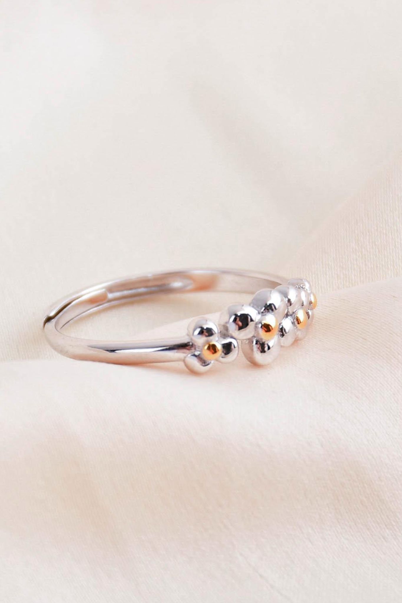 Silver Sterling Silver Daisy Floral Adjustable Ring, Image 3 of 3