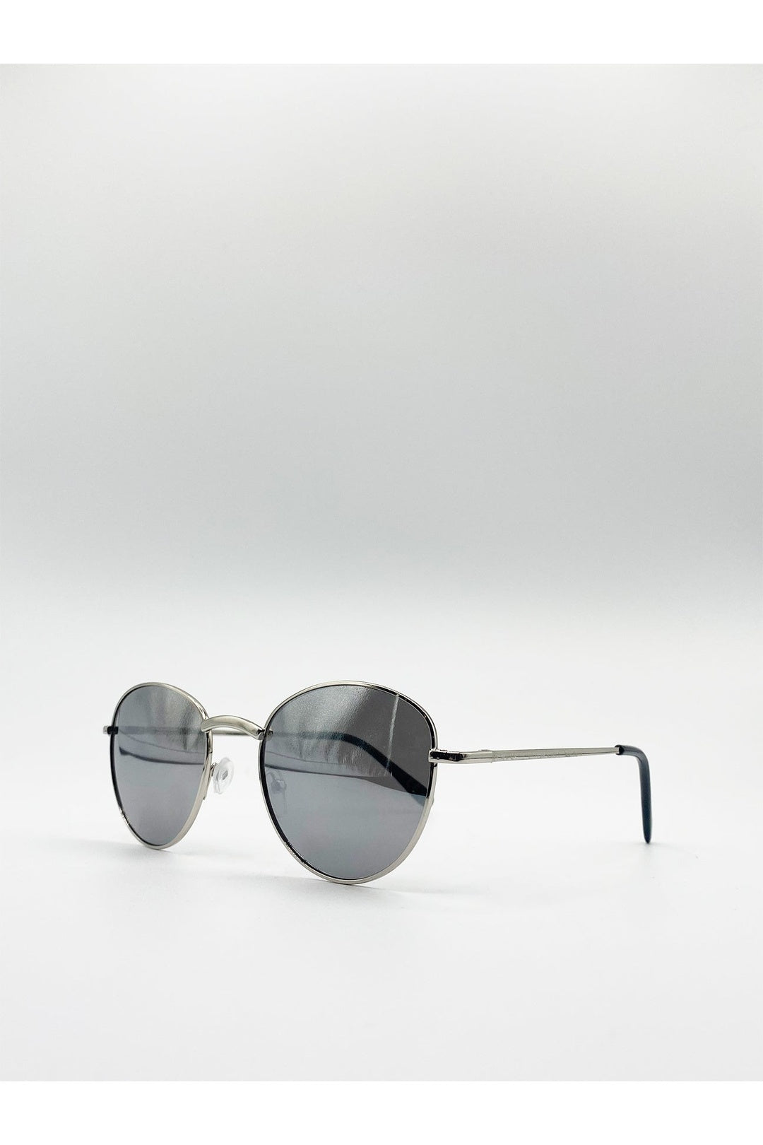 Silver Classic Round Metal Frame Sunglasses, Image 2 of 6