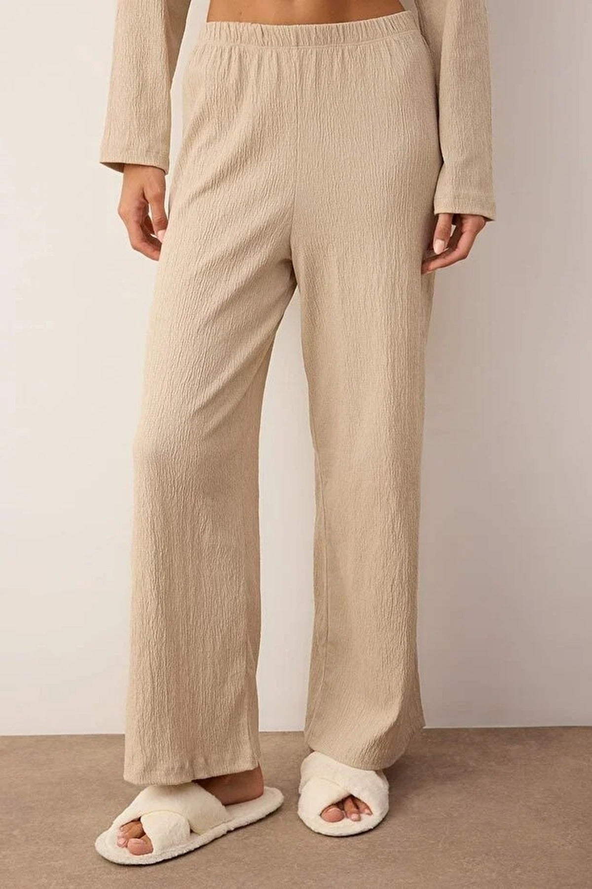 Stone WOVCOR Stone Crinkle Textured Revere Collar Long Sleeve Knit Wide Leg Pyjama Set, Image 2 of 3
