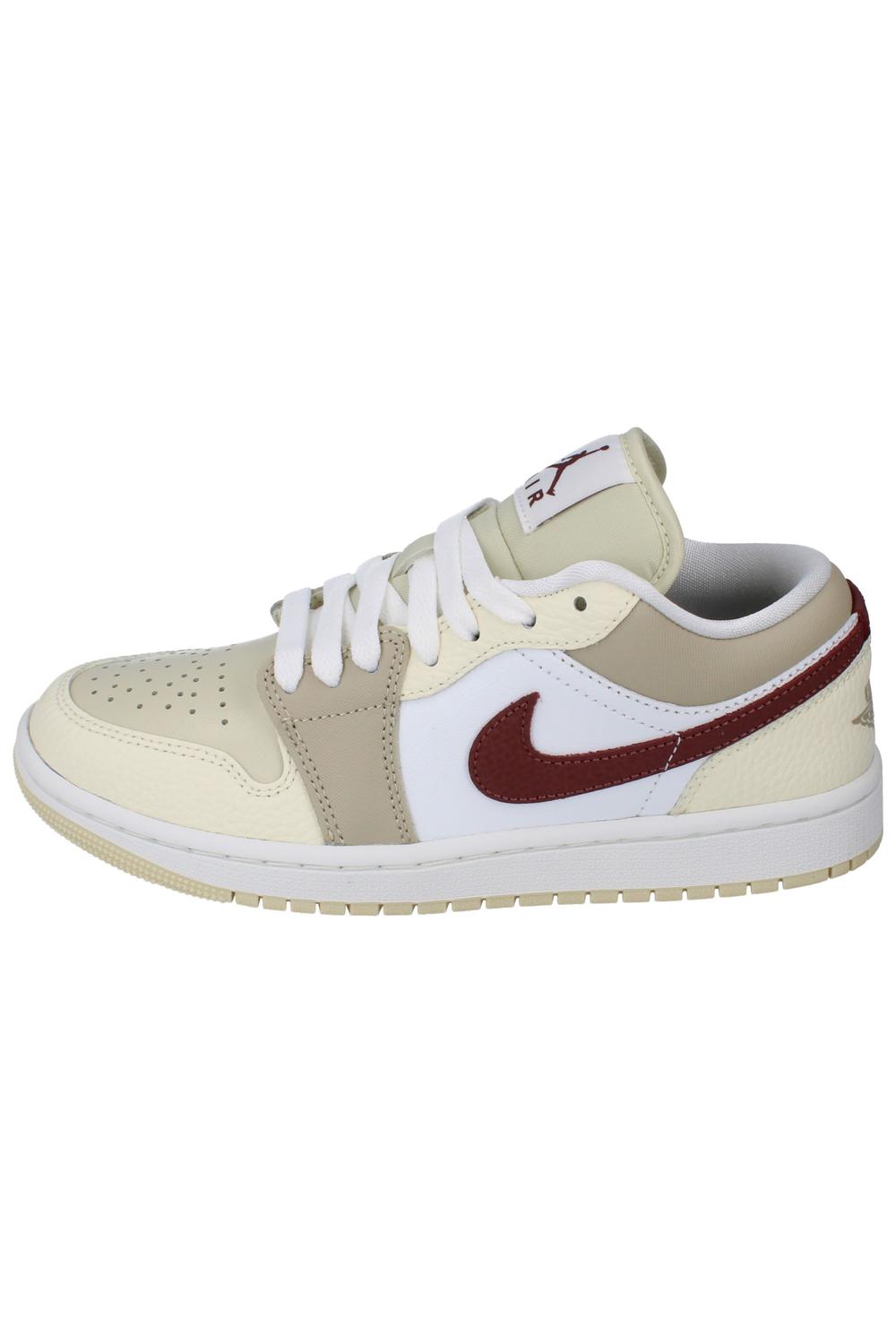 White Air Jordan 1 Low Trainers, Image 1 of 6
