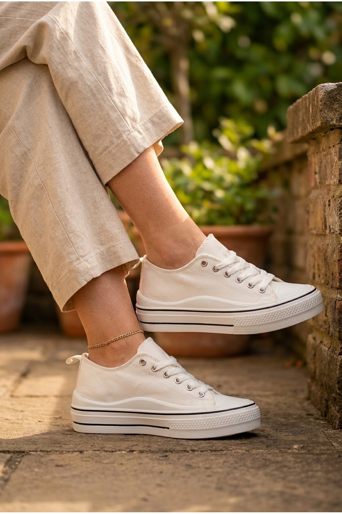 White iKrush White Saoirse Low Top Canvas Trainers, Image 4 of 8