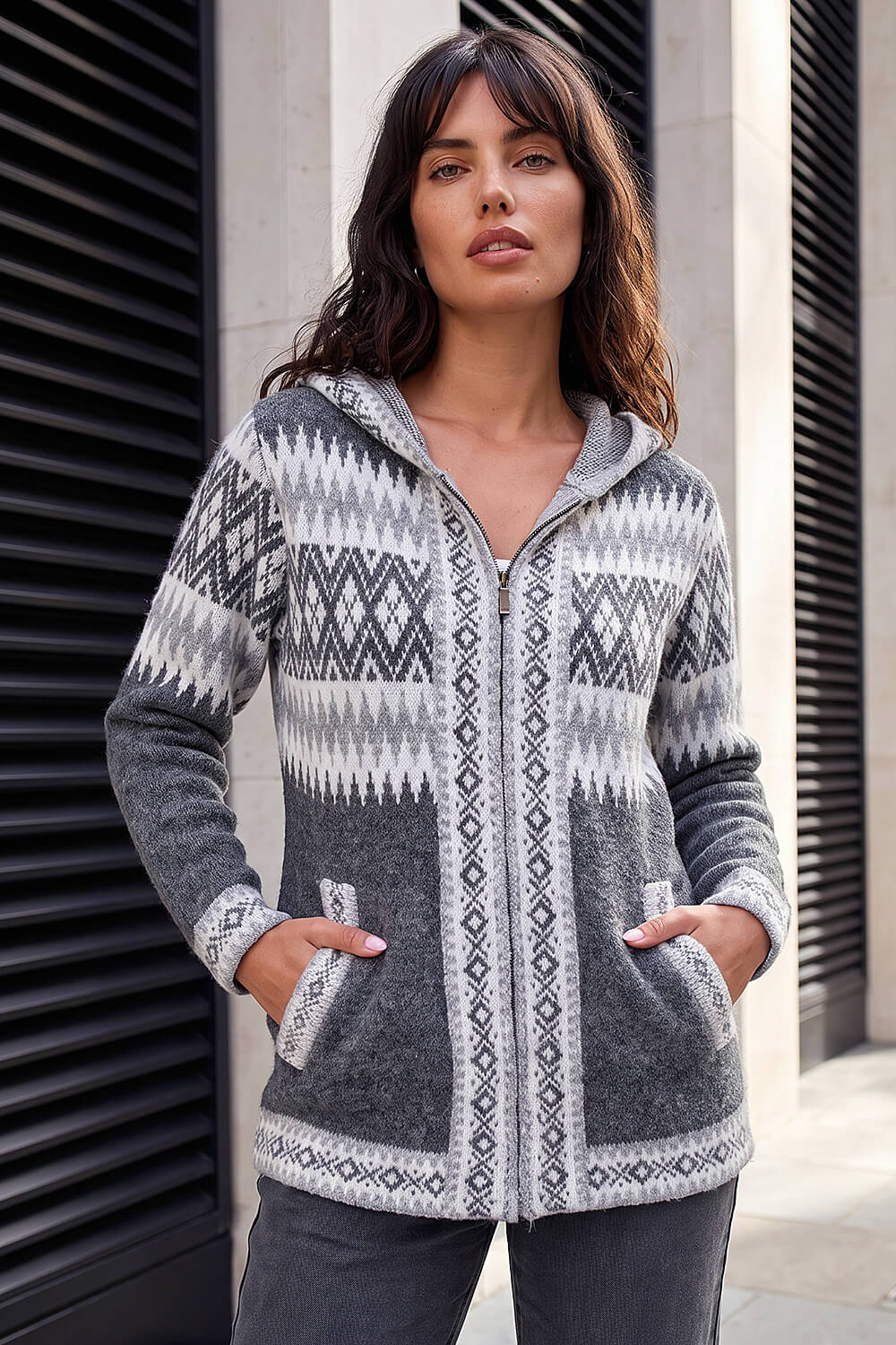Roman Women's Grey Jacquard Zipped Knit Cardigan Size 20