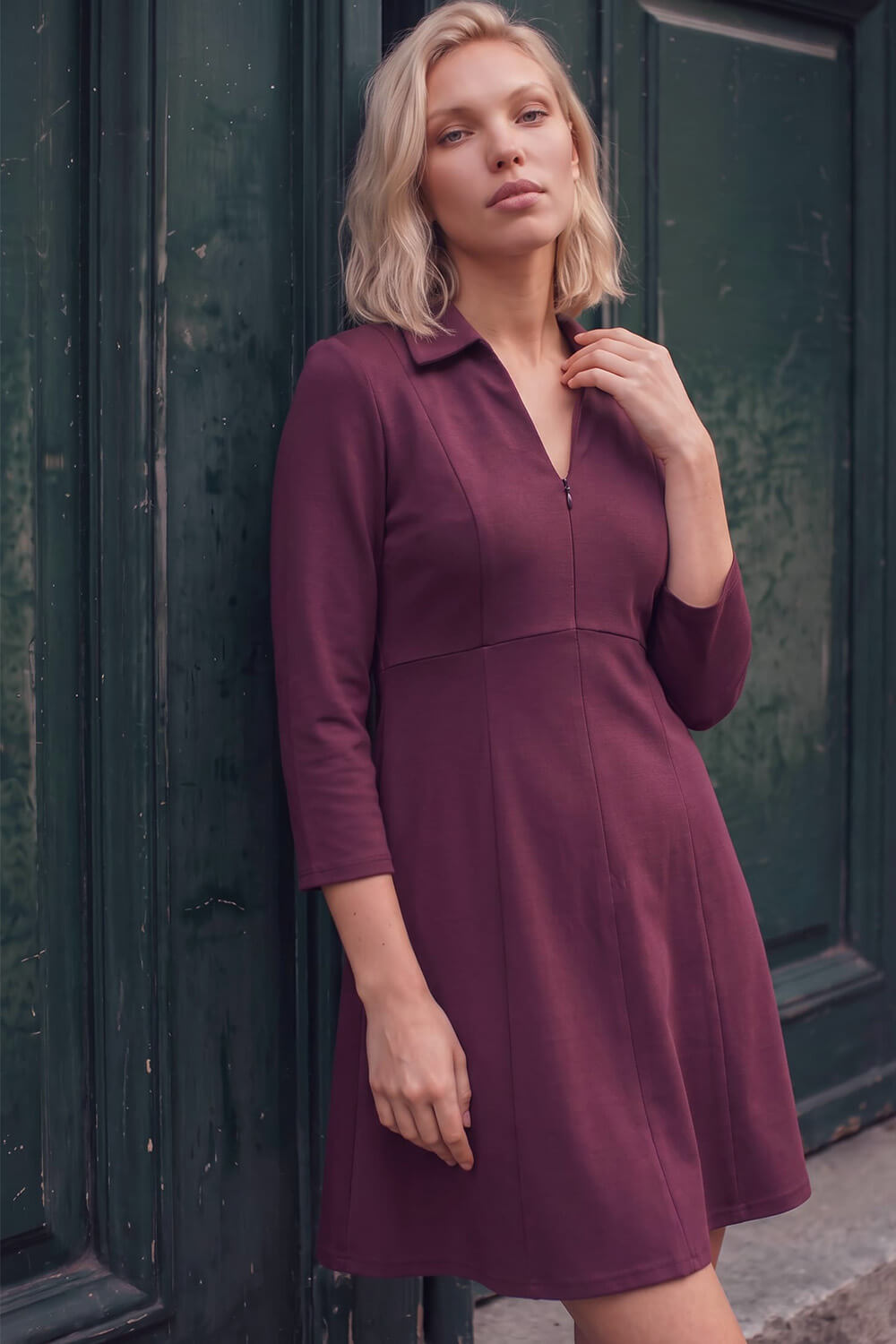 Roman Petite Women's Wine Zip Front Dress Size 16