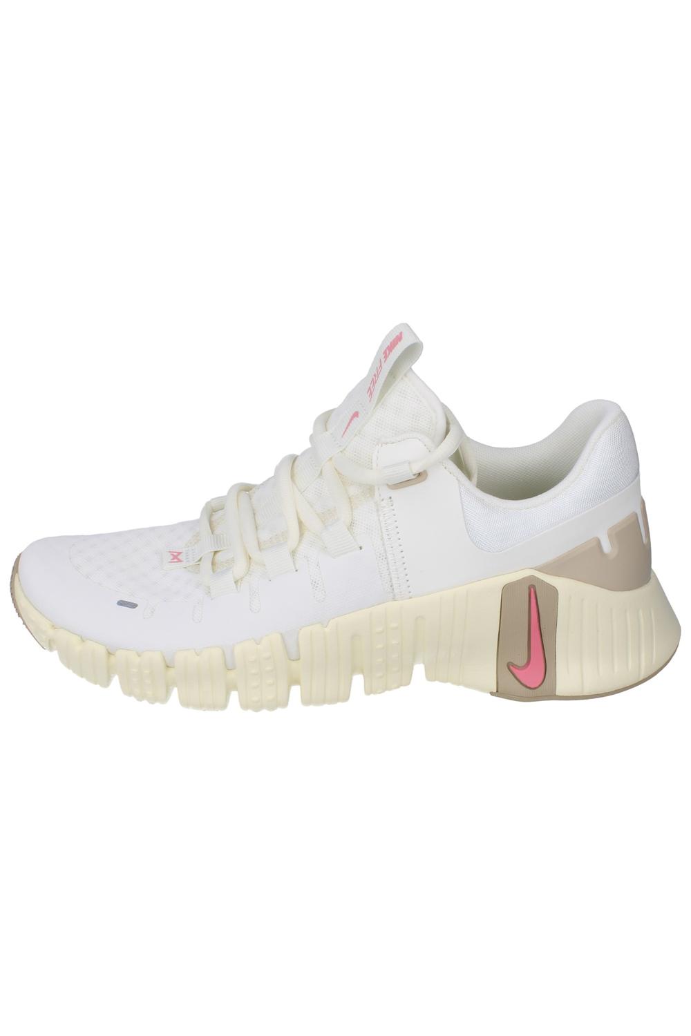 White Free Metcon 5 Trainers, Image 1 of 6