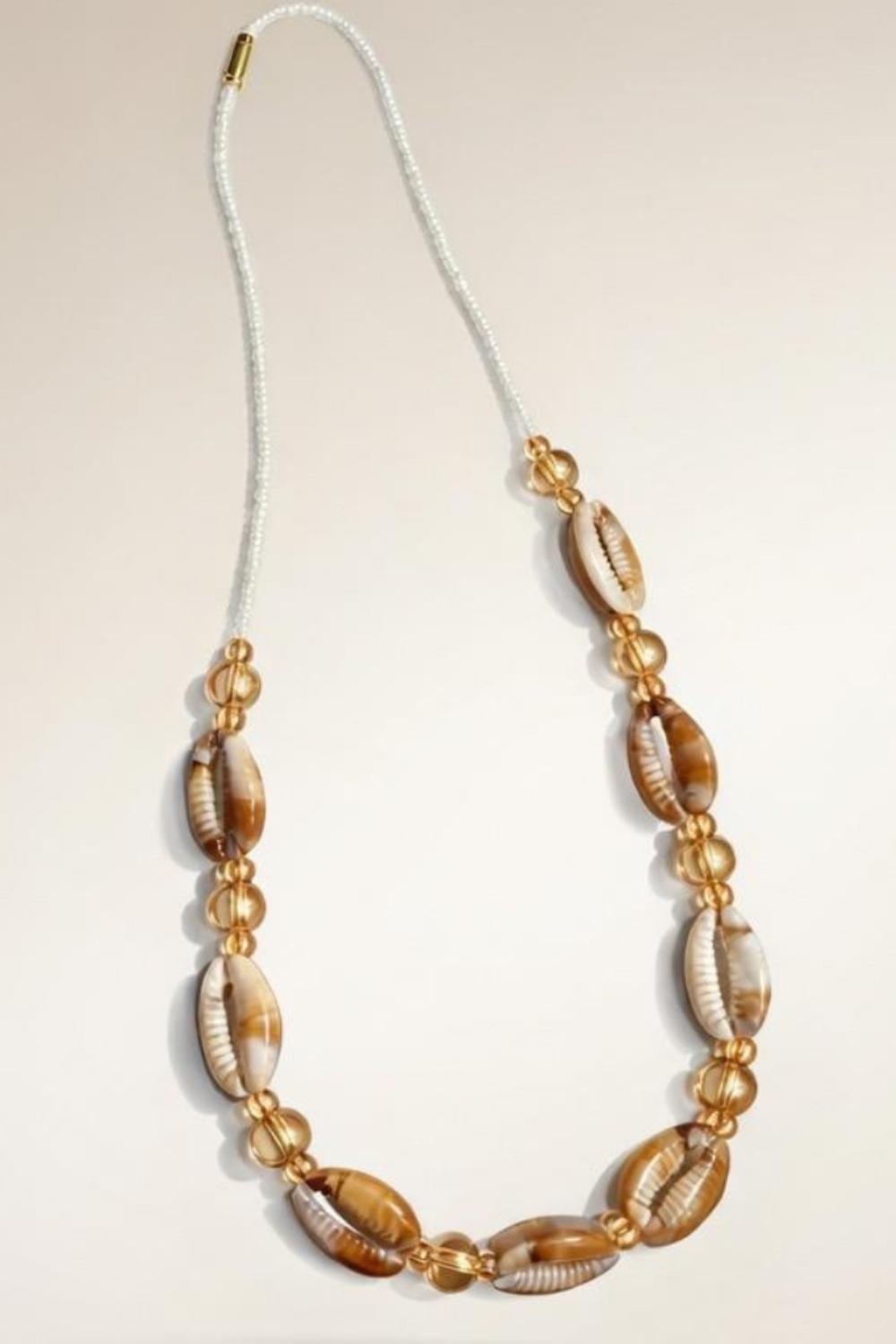Beige Gold-Plated Cowrie Shell Bohemian Bracelet, Image 1 of 2