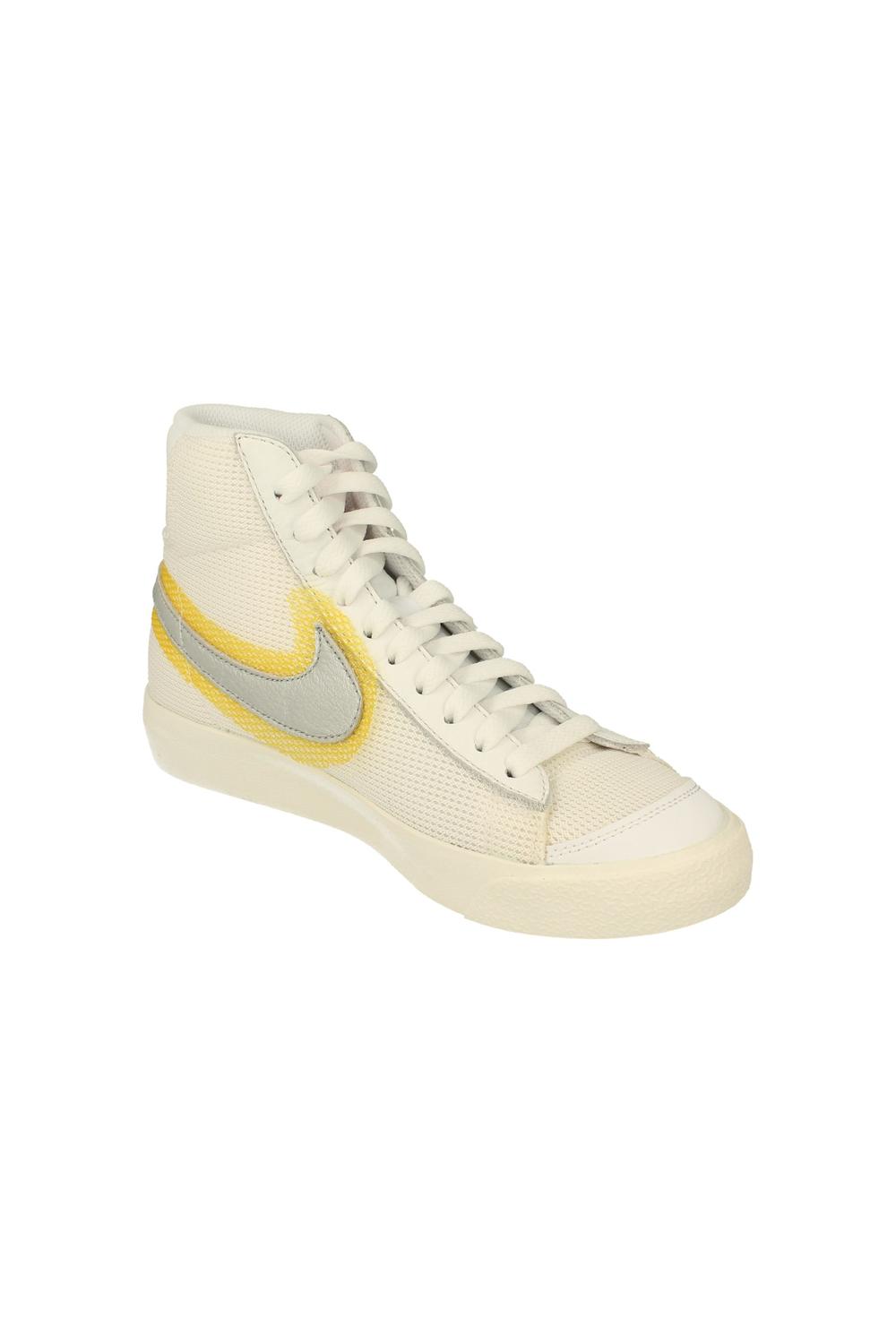 White Nike Blazer Mid VNTG 77 Womens Trainers, Image 5 of 6