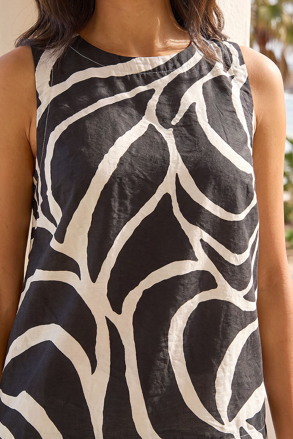 Black Mono Abstract Print Shell Top, Image 5 of 4