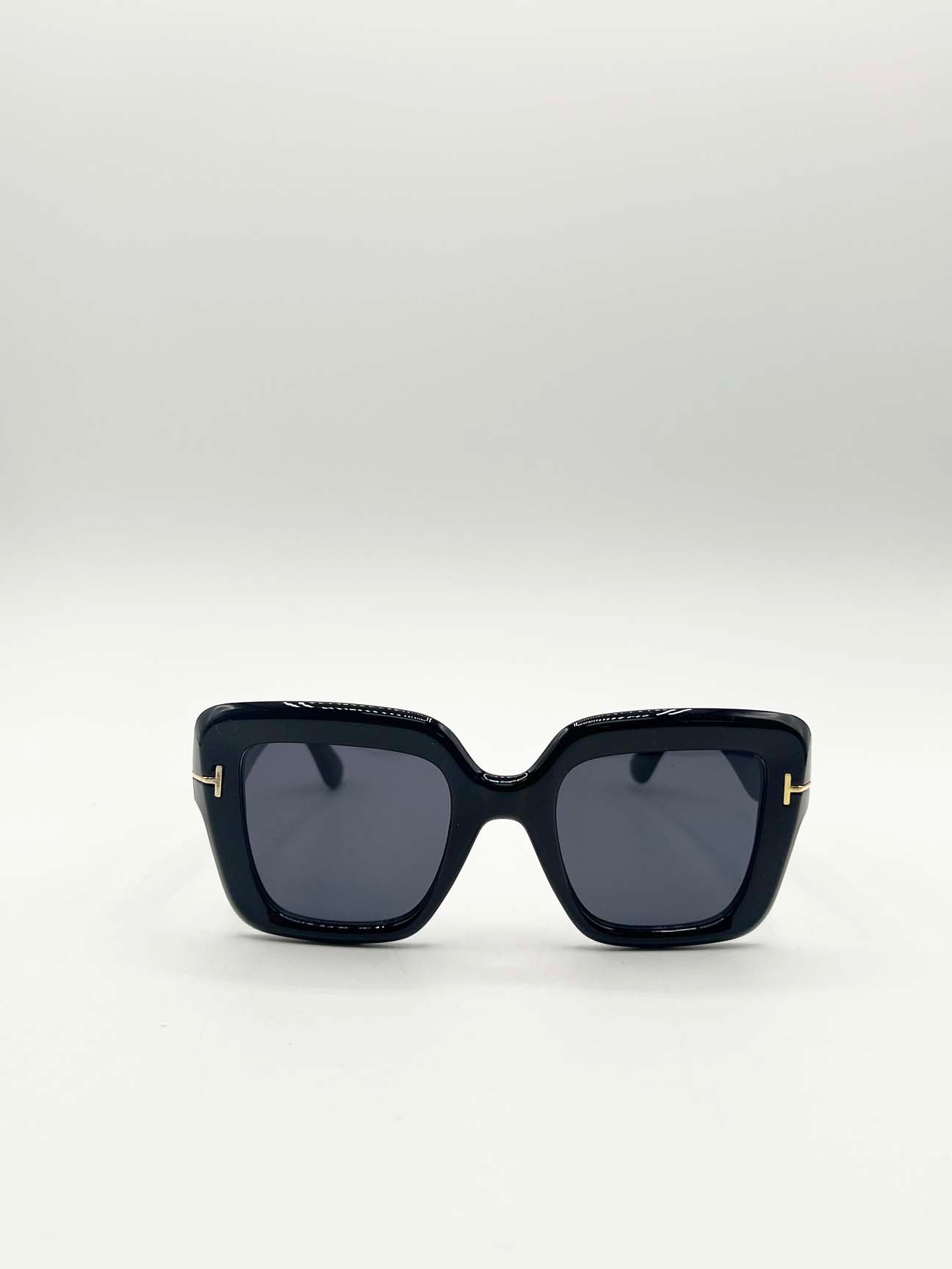 Black Bold Square Sunglasses In Black