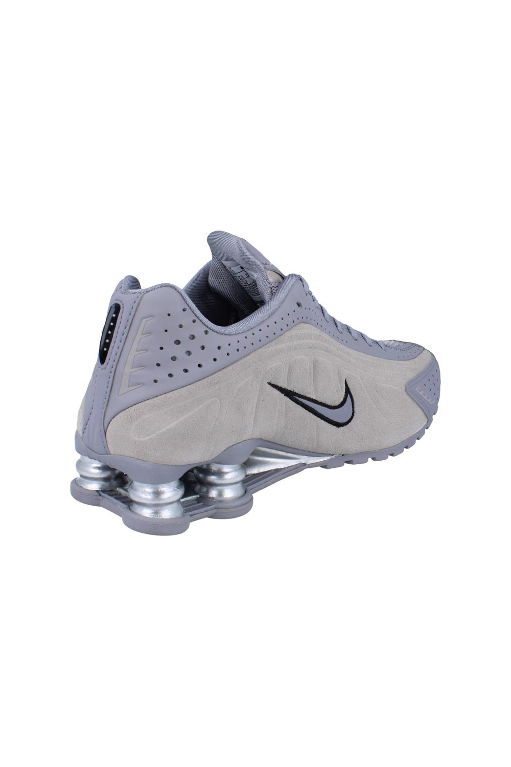 Grey Shox R4 Running Trainers, Image 4 of 6