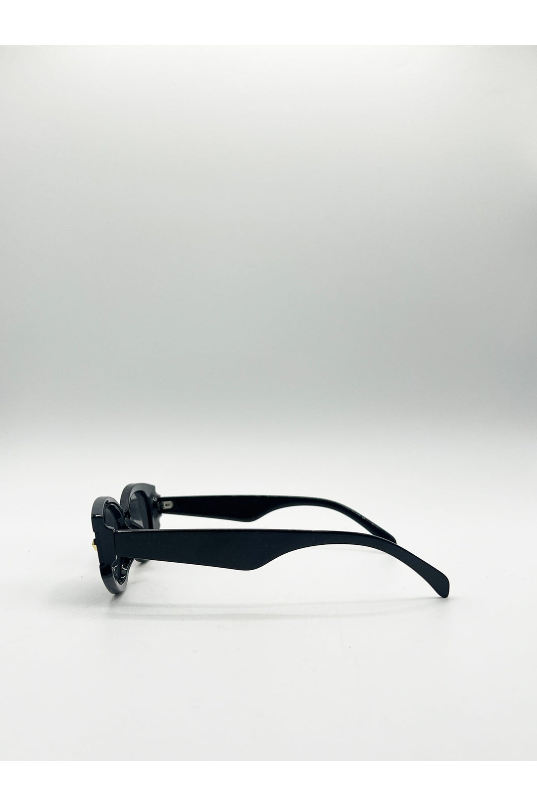 Black Oval Rectangular Vintage Sunglasses, Image 4 of 6