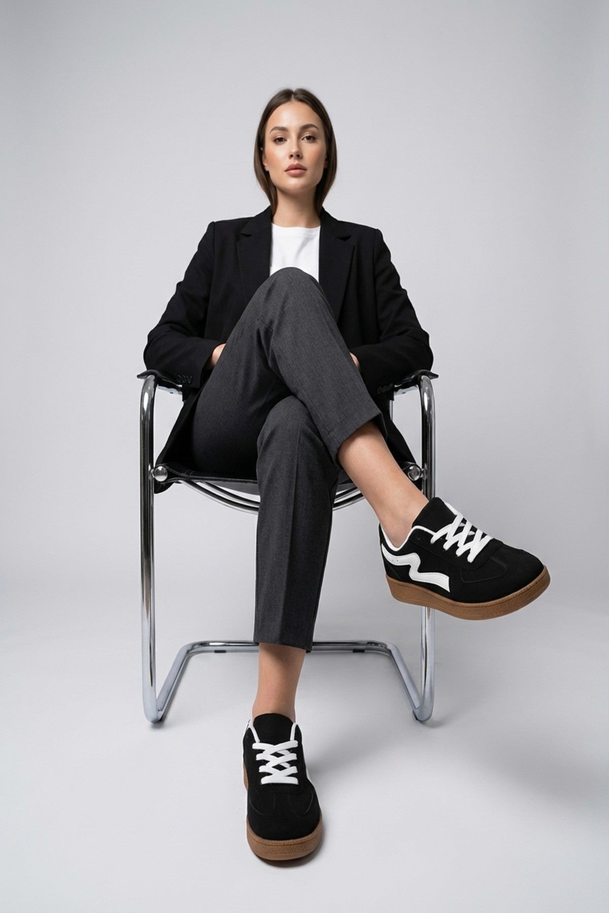 Black iKrush Black Poppy Womens Retro Stripe Gum Sole Trainers, Image 5 of 8