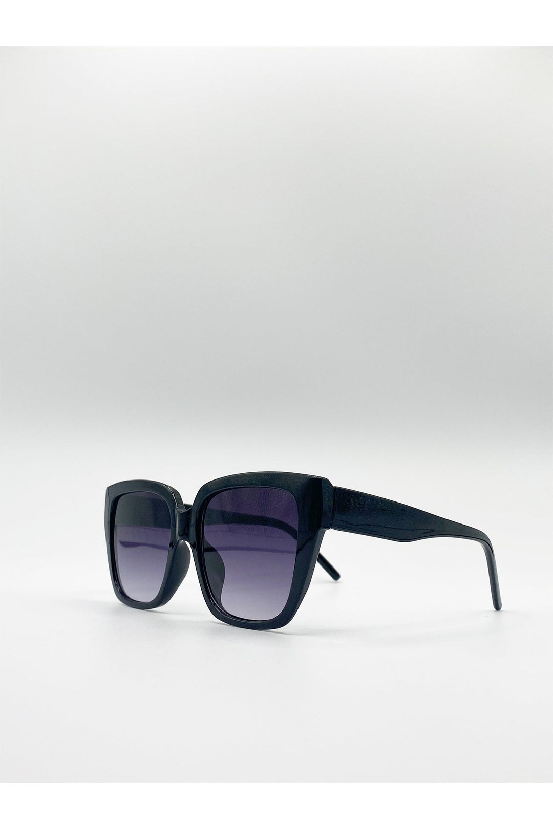 Black SVNX Black Oversized Plastic Frame Cateye Sunglasses, Image 2 of 6