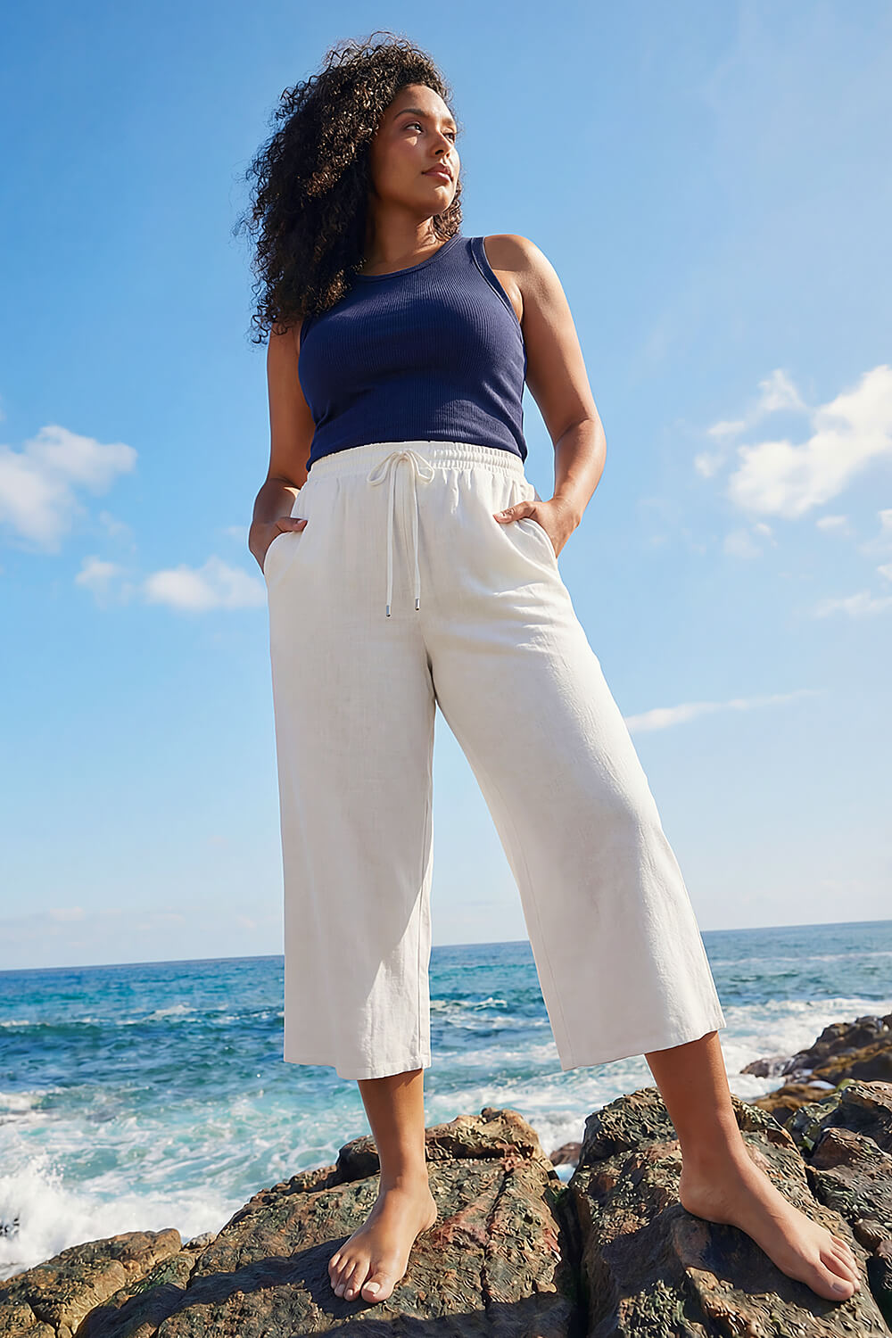 Roman Curve Women's White Linen Blend Cropped Trousers Size 26-28