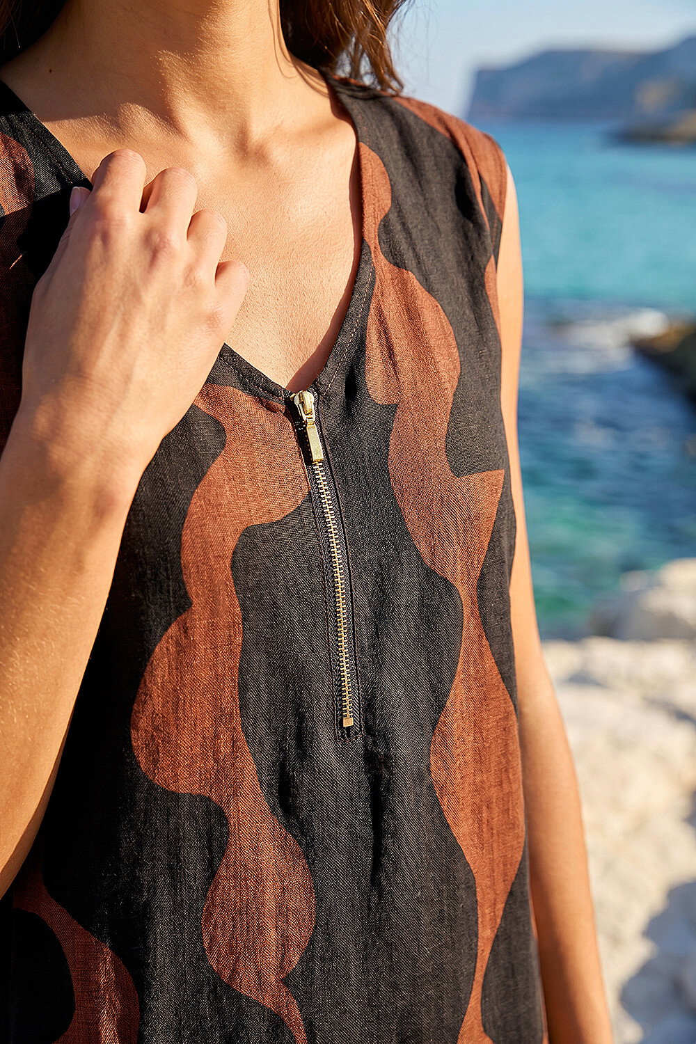 Tan Wave Zip Front Midi Shift Dress, Image 5 of 4