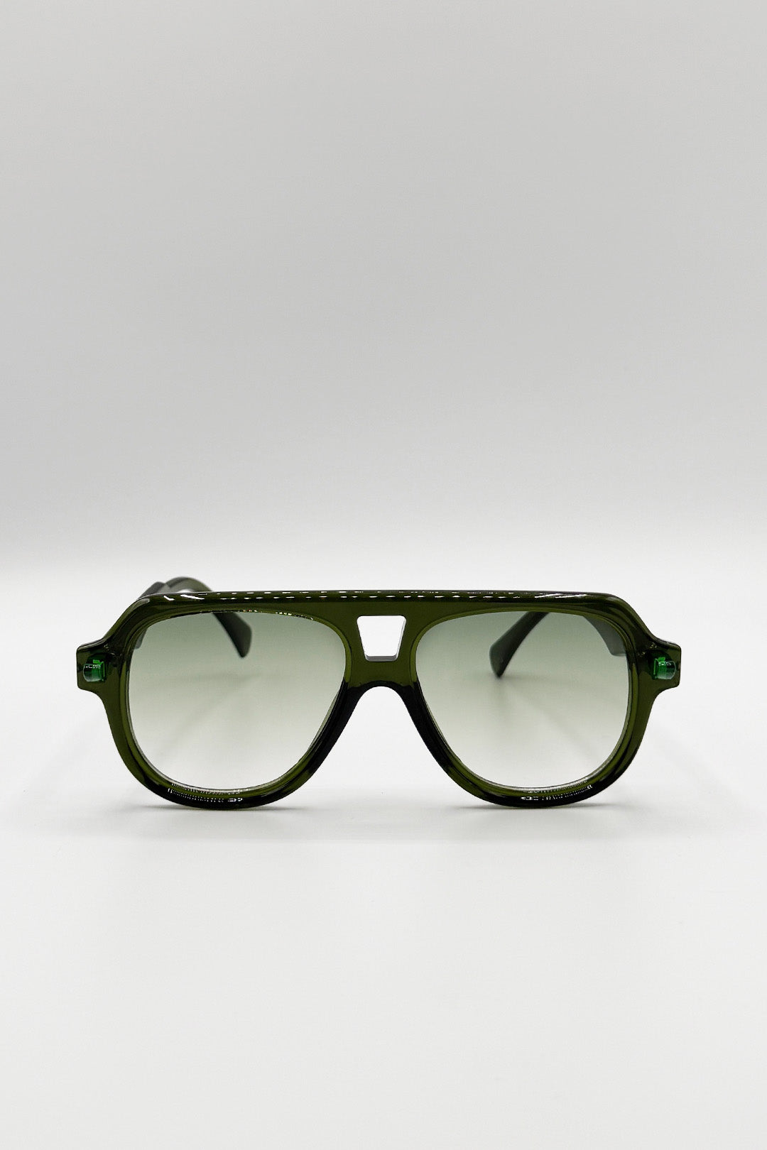 Green SVNX Green Bold Navigator Sunglasses in Green, Image 2 of 6