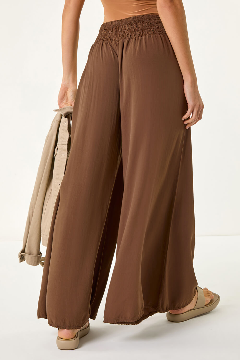 Chocolate Relaxed Ruched Wide Leg Trouser, Image 4 of 5