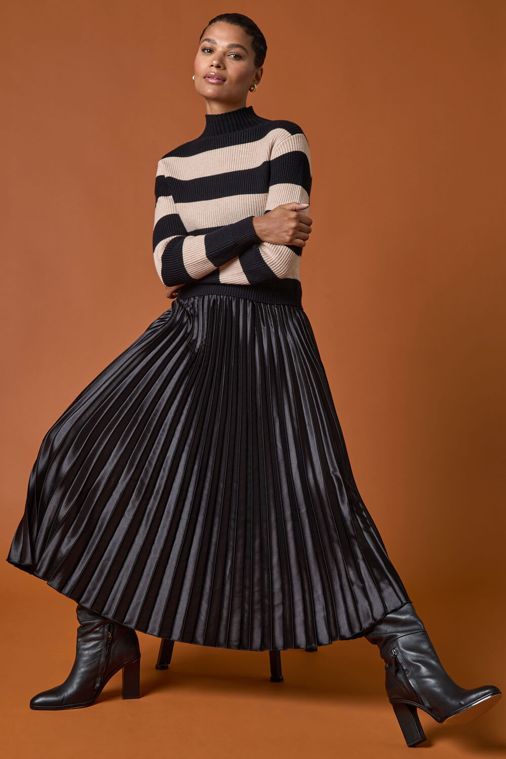 Black Stripe Knit Pleated Dress, Image 7 of 7