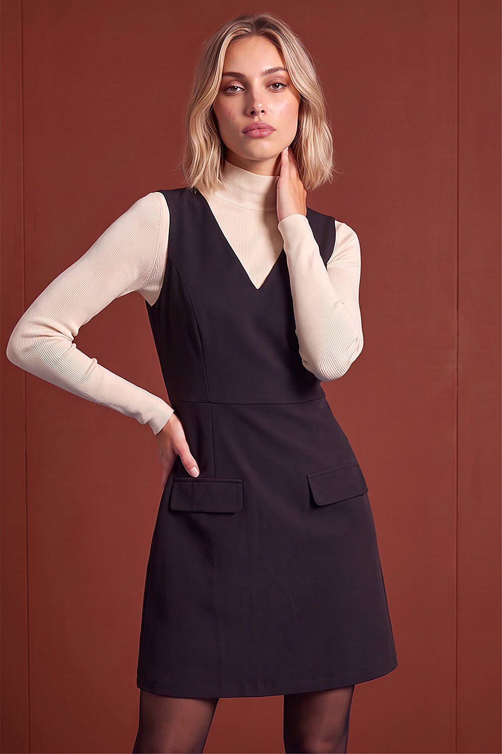 Dusk Women's Black Tailored V-Neck Dress Size 16