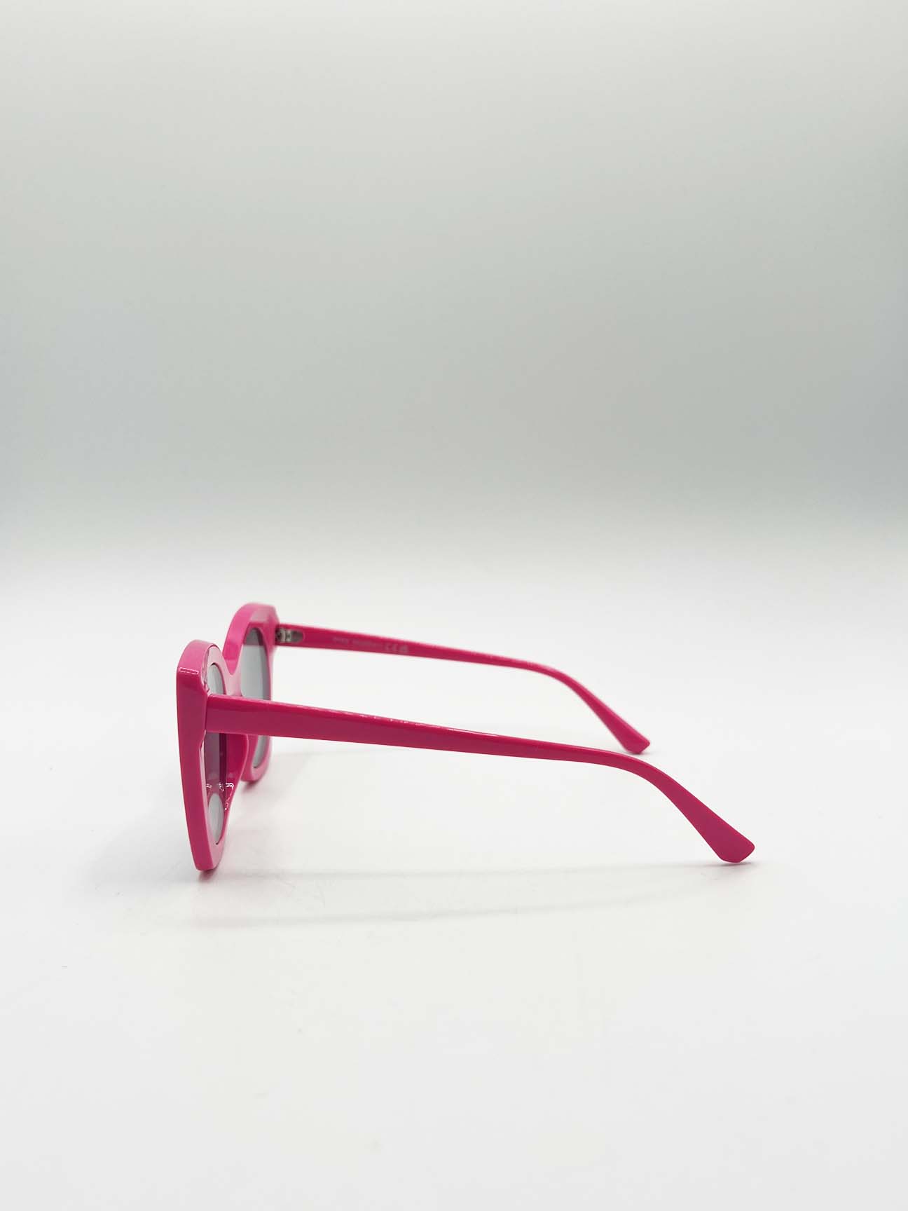 Pink Oversized Round Cat-Eye Sunglasses, Image 6 of 7