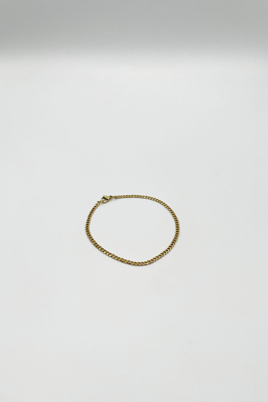 Gold Cuban Bracelet in Gold 3mm, Image 3 of 3