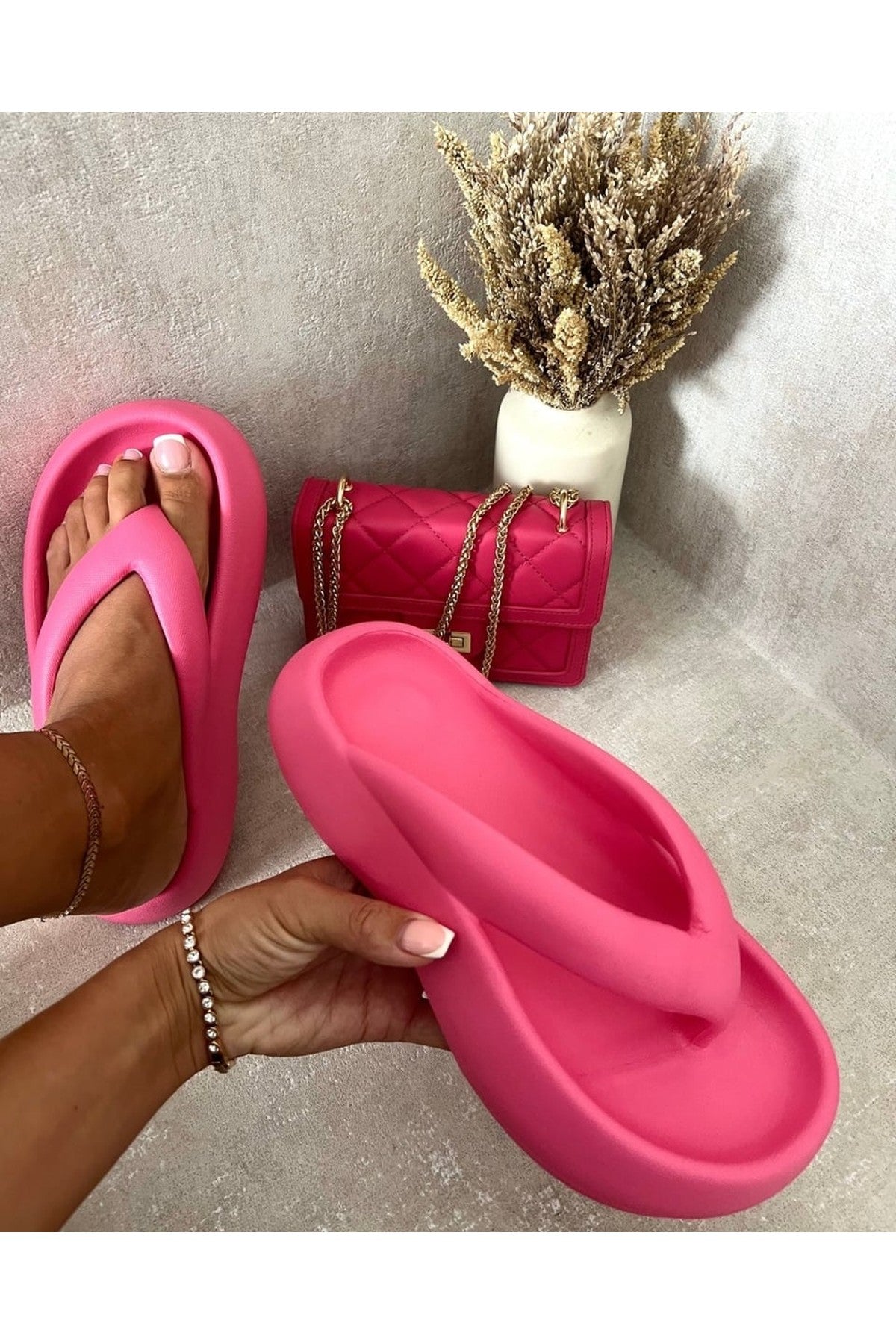 Fuchsia iKrush Fuchsia Cora Chunky Platform Flip-flops Sandals, Image 8 of 8