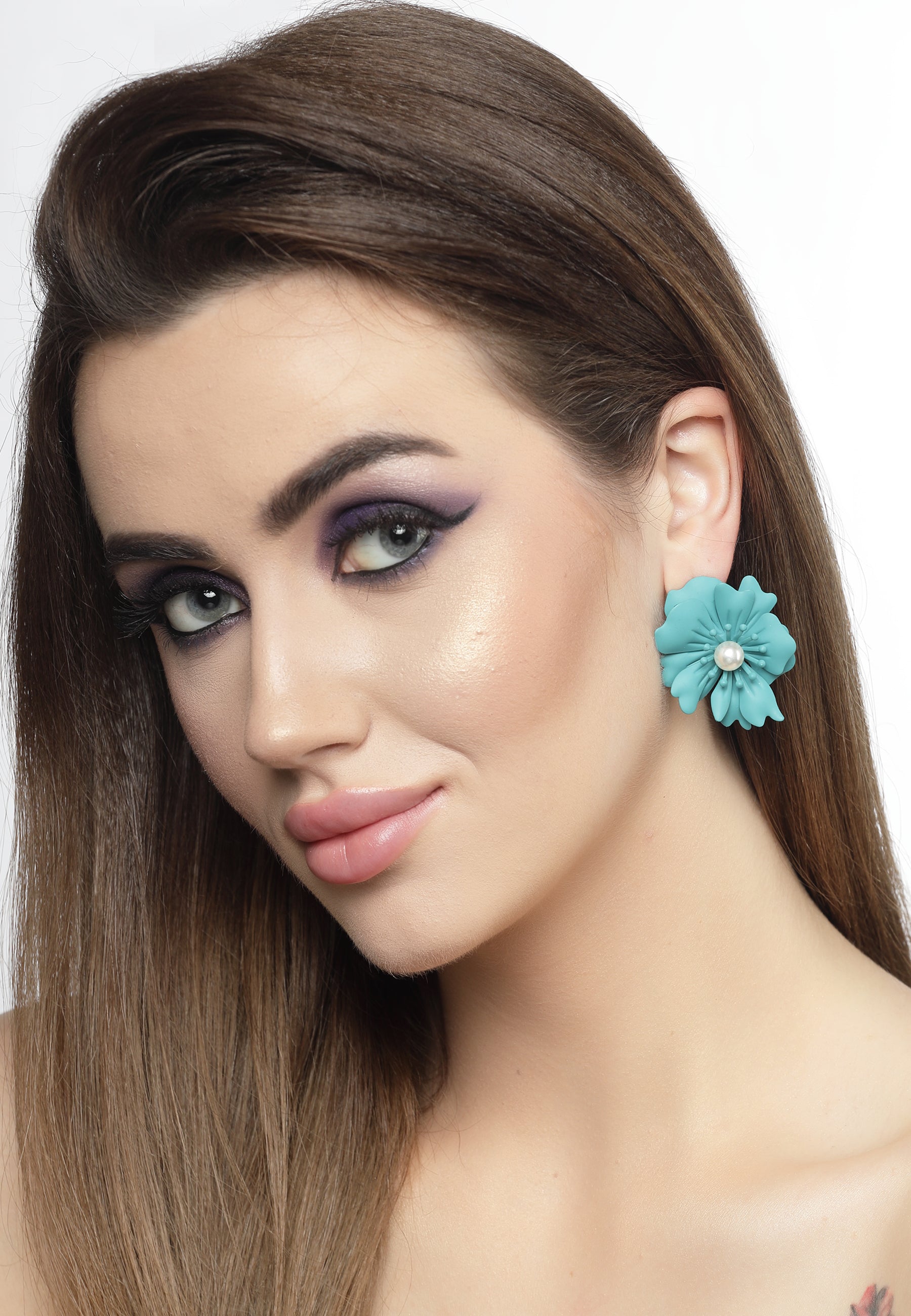 Dark Green AVANT-GARDE PARIS Dark Green Floral Pearl Stud Earrings In Light Pink, Image 4 of 5