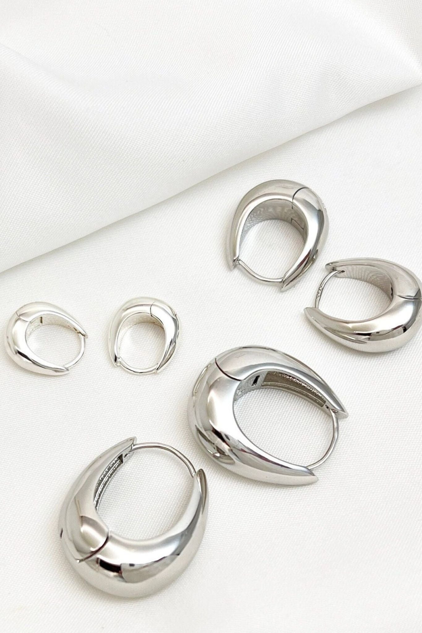 Silver Mia Gioielli Silver Chunky Huggie Hoops Statement Earrings, Image 3 of 3