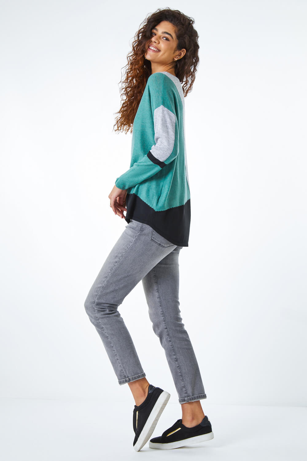 Green  Colour Block Round Neck Jumper, Image 3 of 5