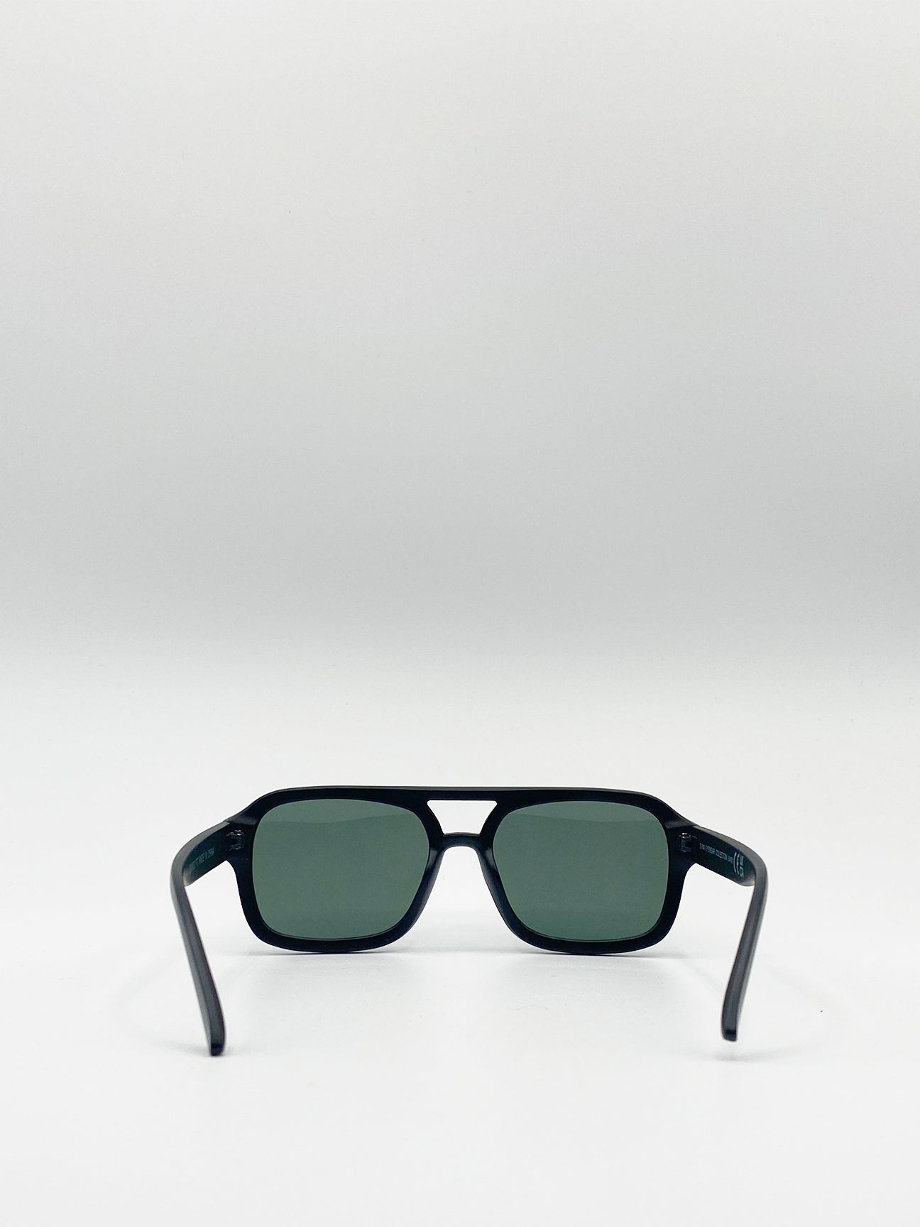 Black Navigator Retro Style Plastic Frame Sunglasses, Image 4 of 6