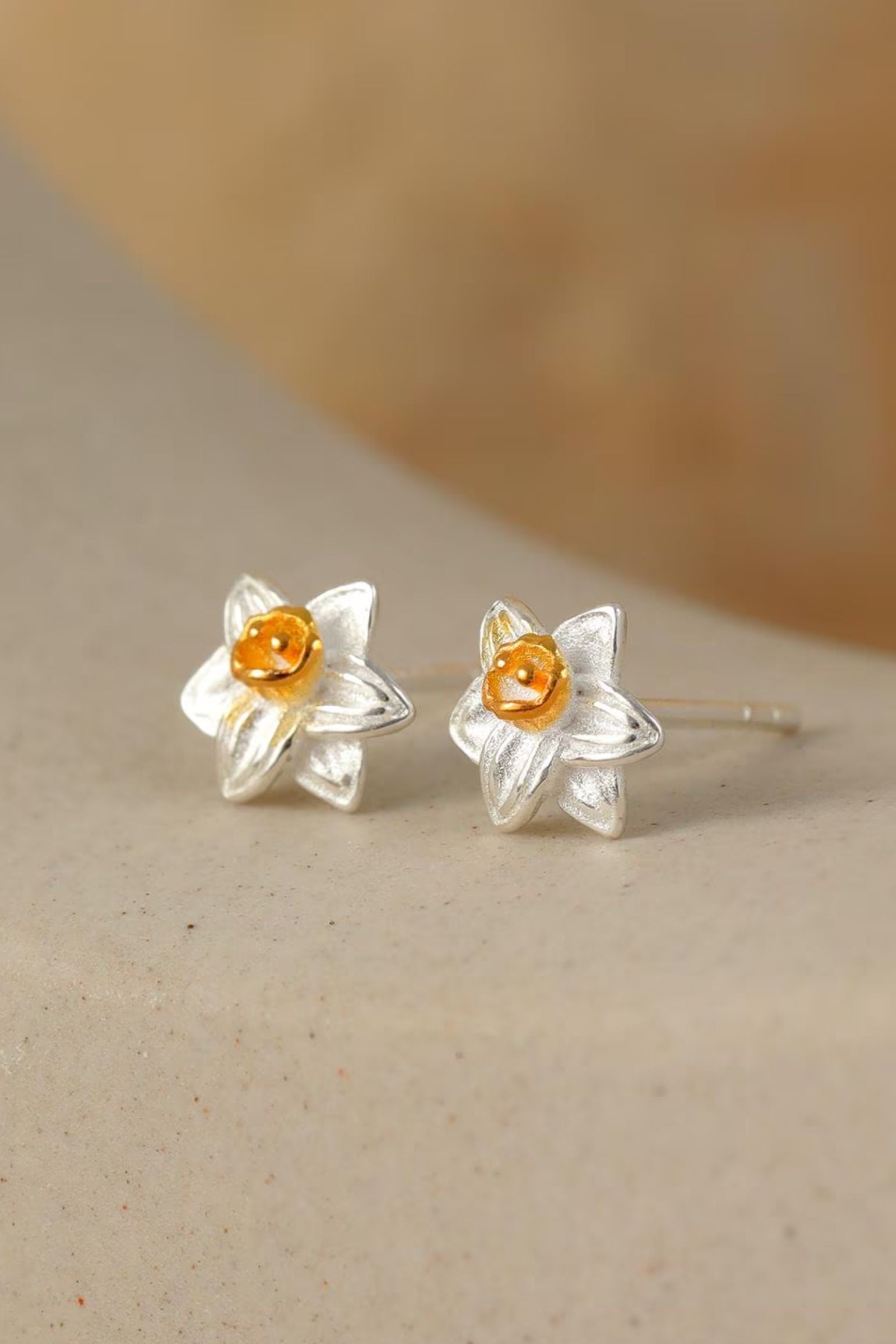 Silver Sterling Silver Daffodil Floral Studs, Image 3 of 3
