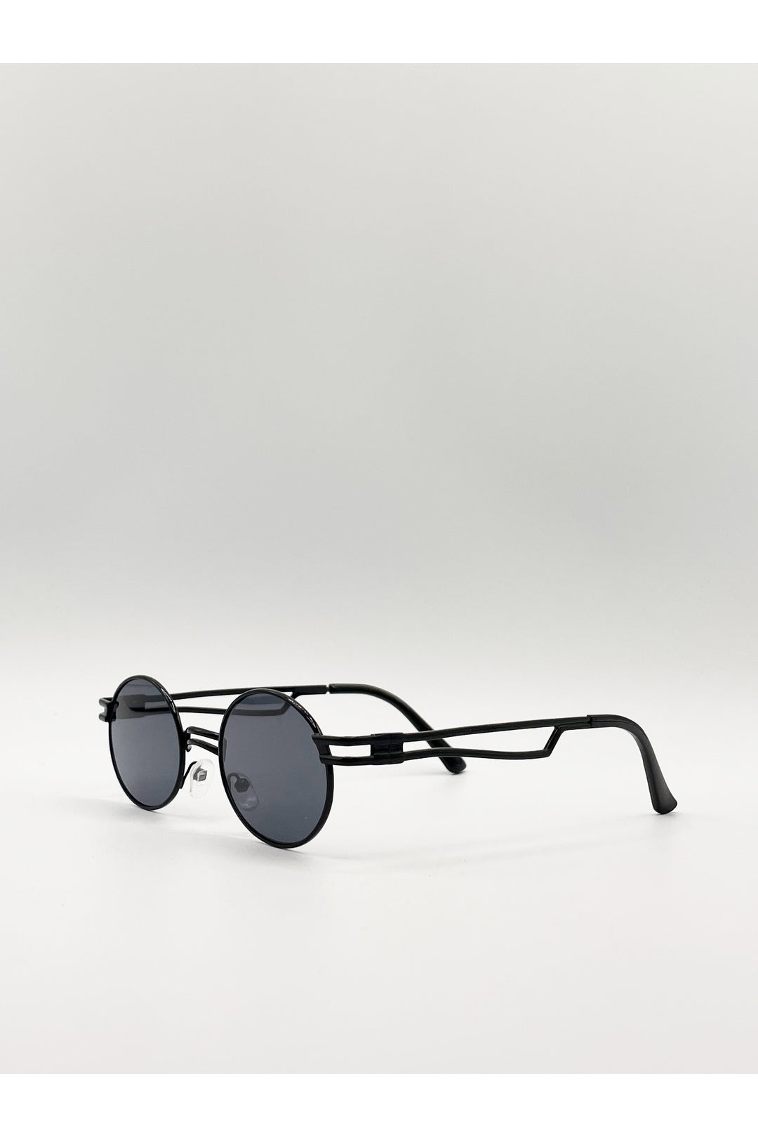 Black Retro Round Sunglasses in Black, Image 2 of 4