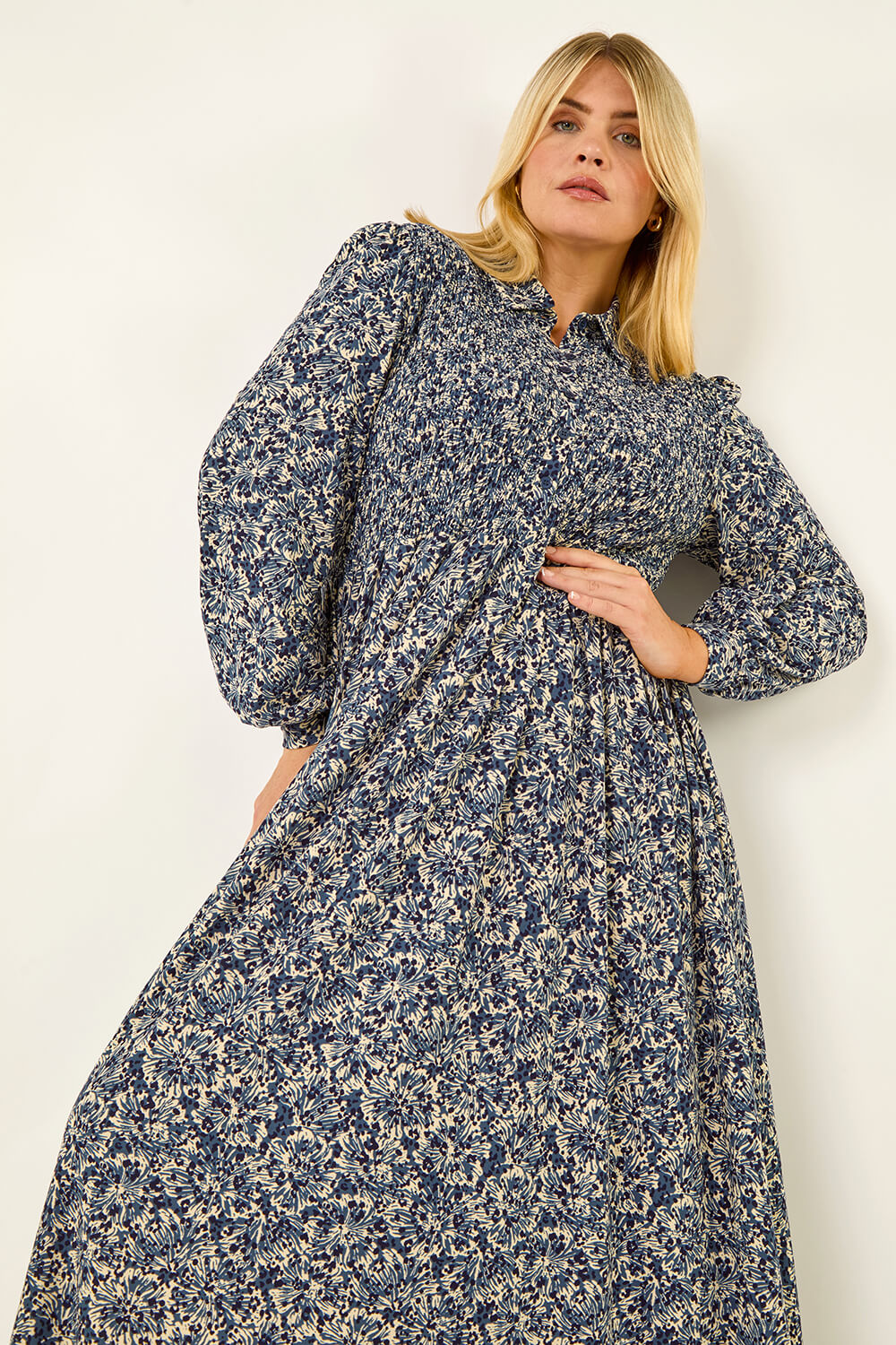 Roman Curve Women's Blue Abstract Print Shirred Midi Dress Size 30-32