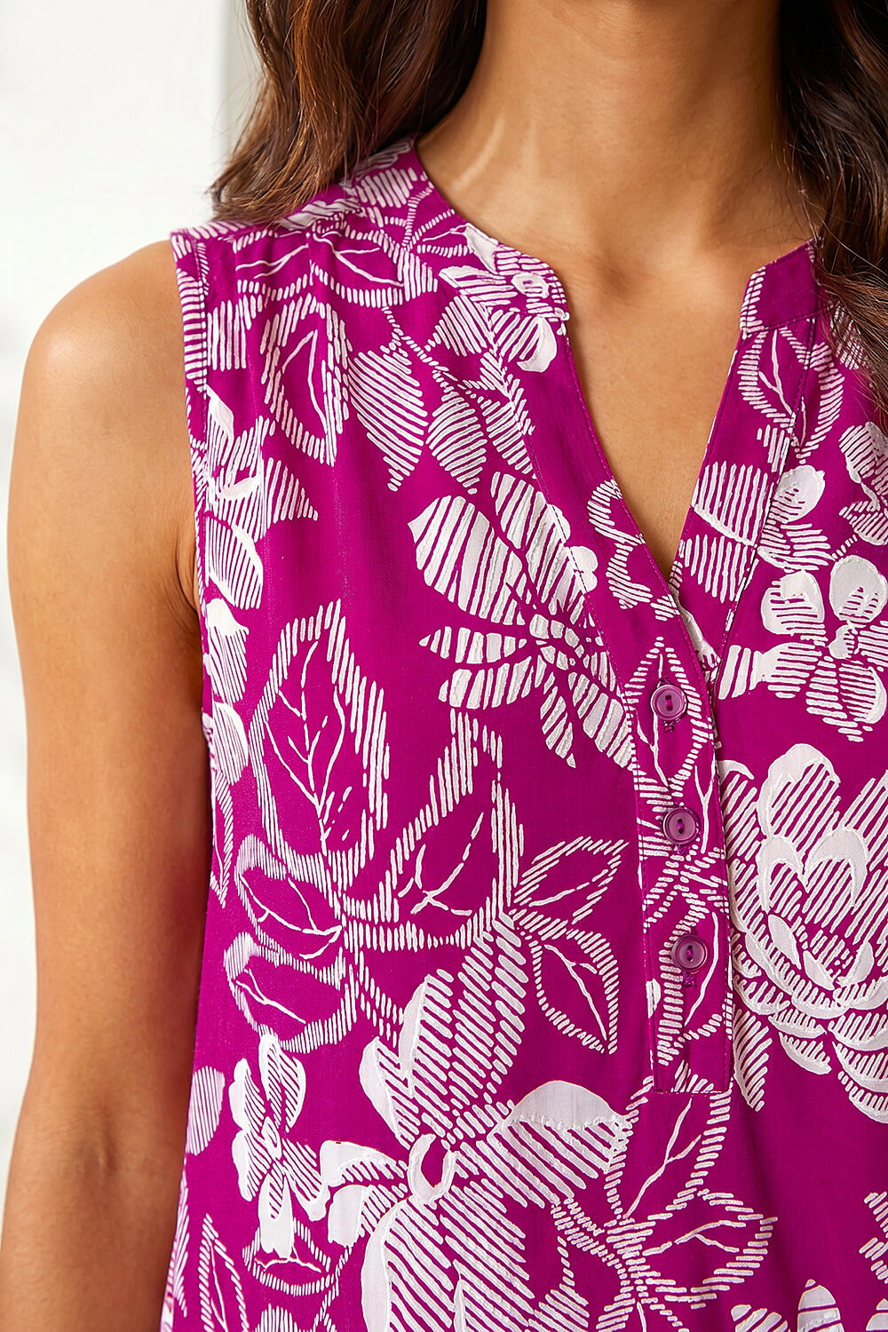 Magenta Textured Floral Print Sleeveless Top, Image 5 of 4