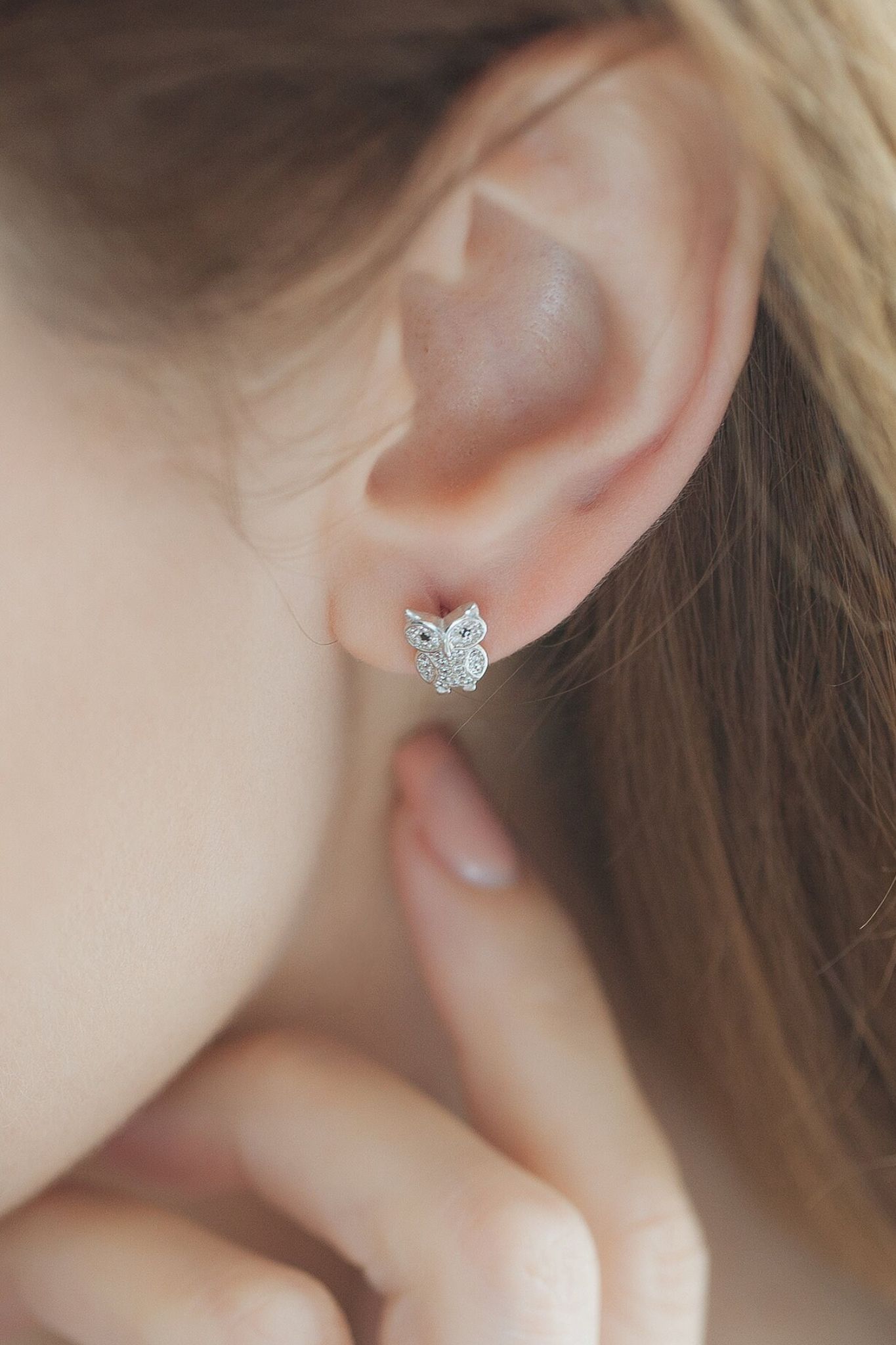 Silver Sterling Silver CZ Owl Studs, Image 2 of 3