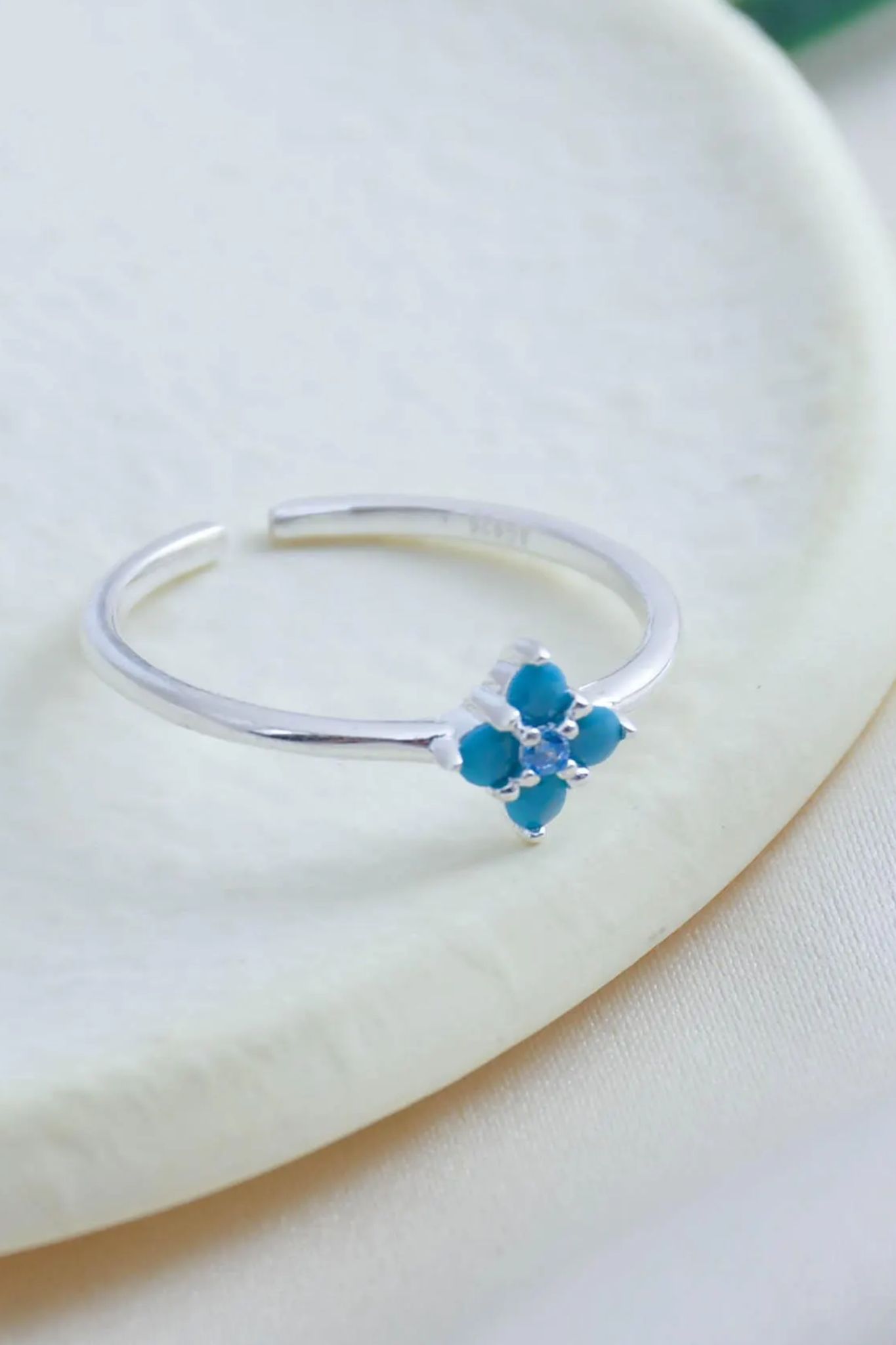 Blue Sterling Silver Turquoise Floral Ring, Image 3 of 3
