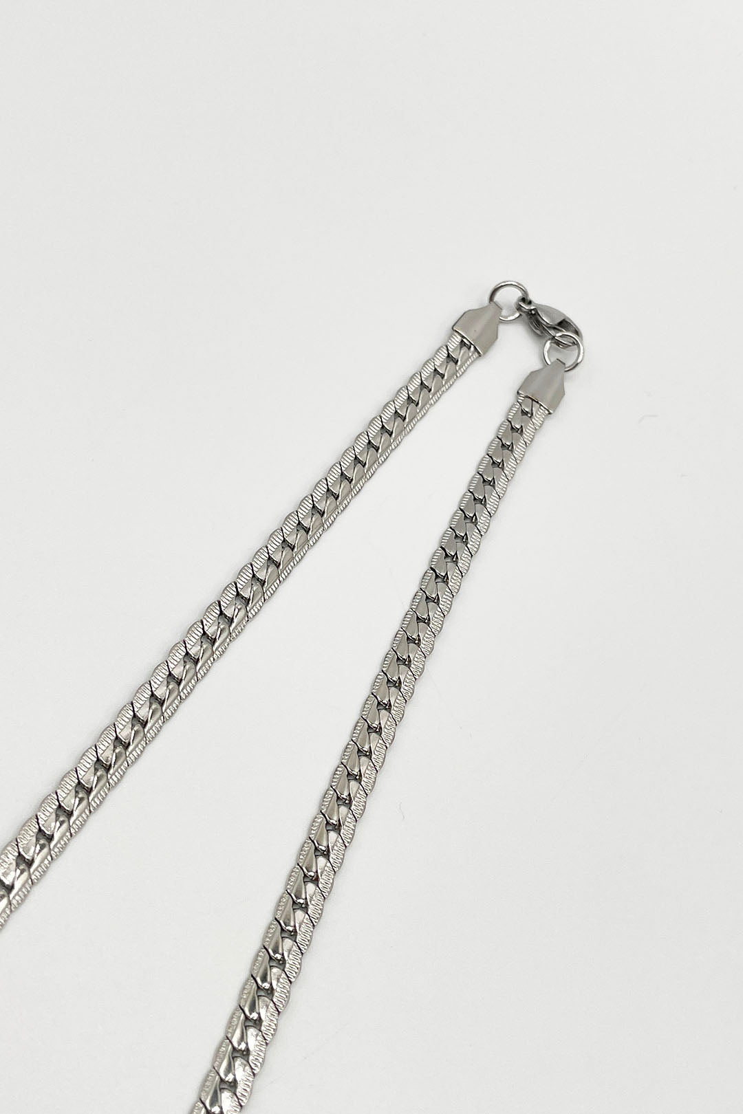 Silver SVNX Silver Interlocked Chain Necklace in Silver, Image 4 of 4