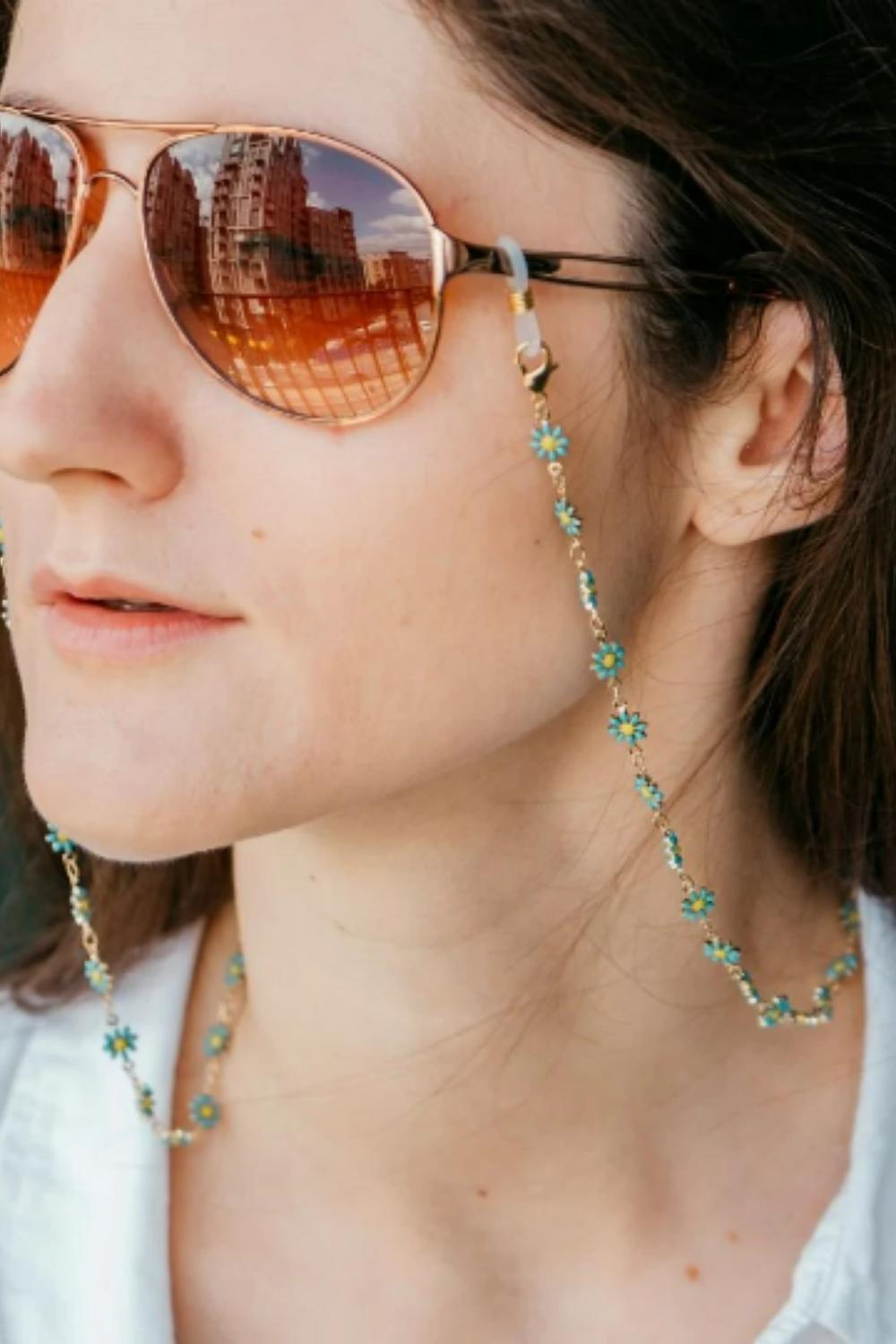 White Daisy Floral Reading Glasses Chain, Image 3 of 3