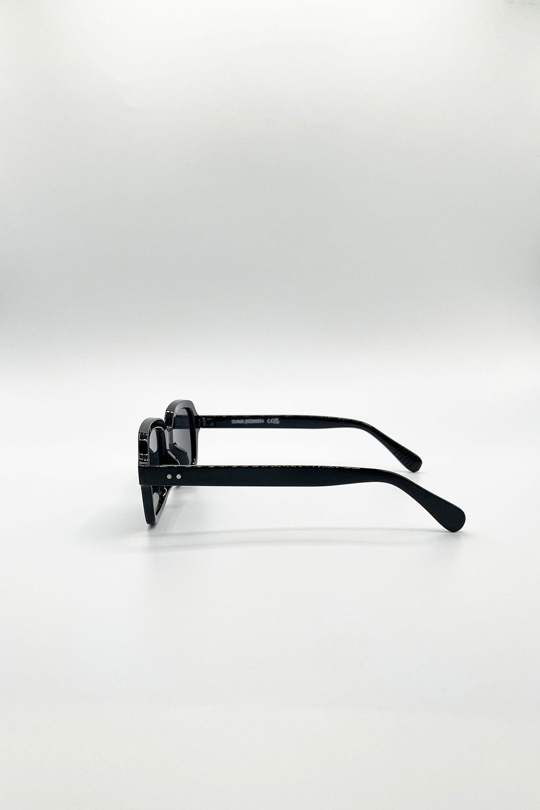 Black Bold Square Sunglasses In Black, Image 3 of 5