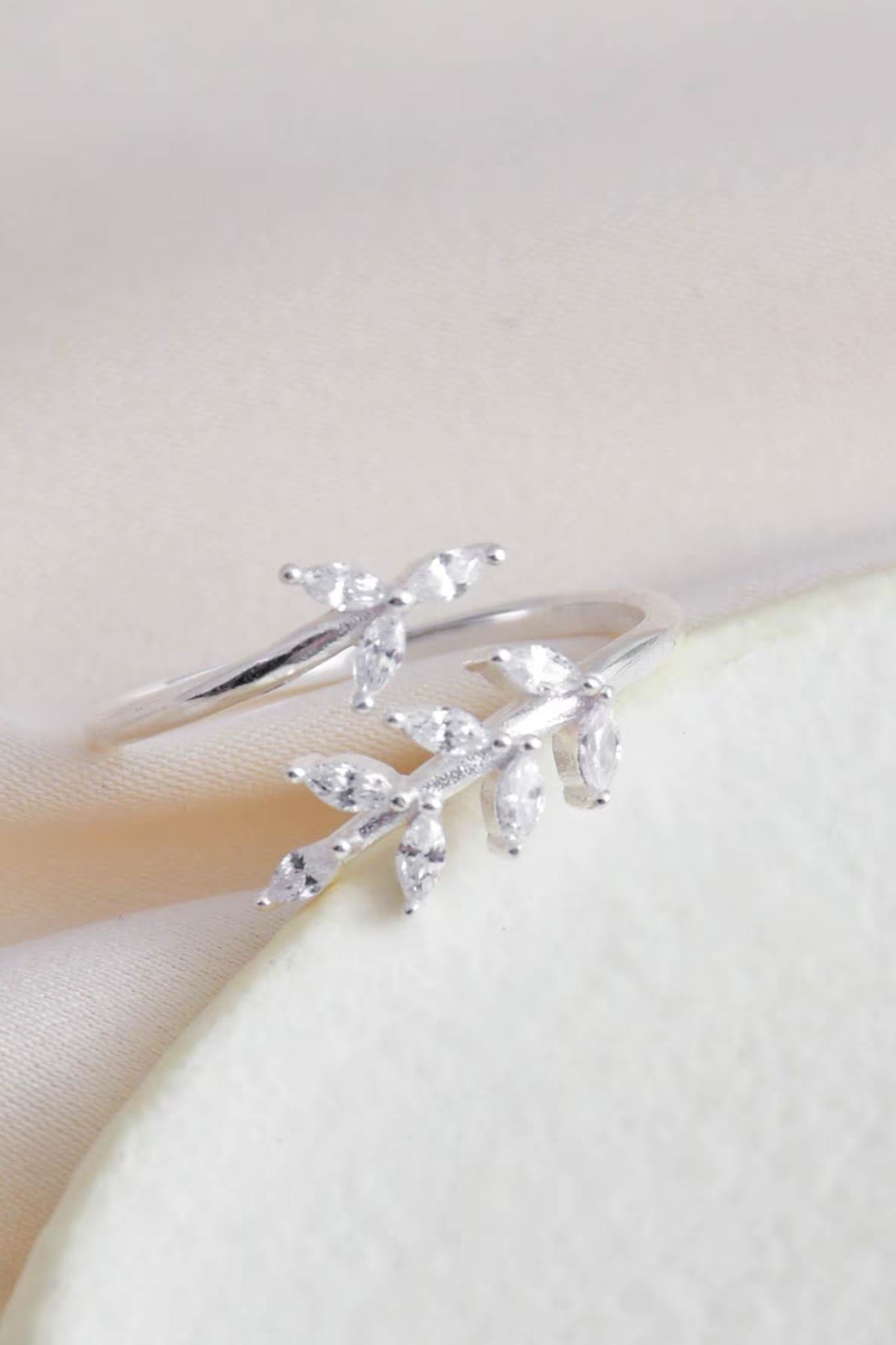 Silver Sterling Silver CZ Olive Leaf Ring, Image 2 of 2