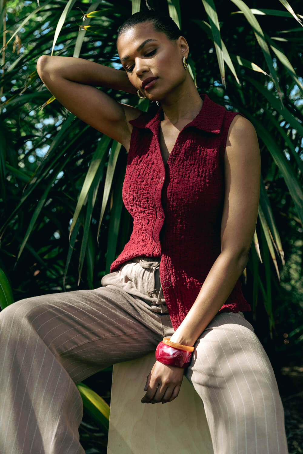 Wine Textured Sleeveless Buttoned Blouse, Image 8 of 7