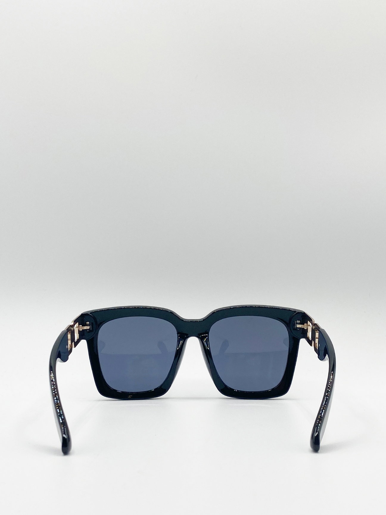 Black Oversized Sunglasses with Gold chain detail, Image 4 of 4