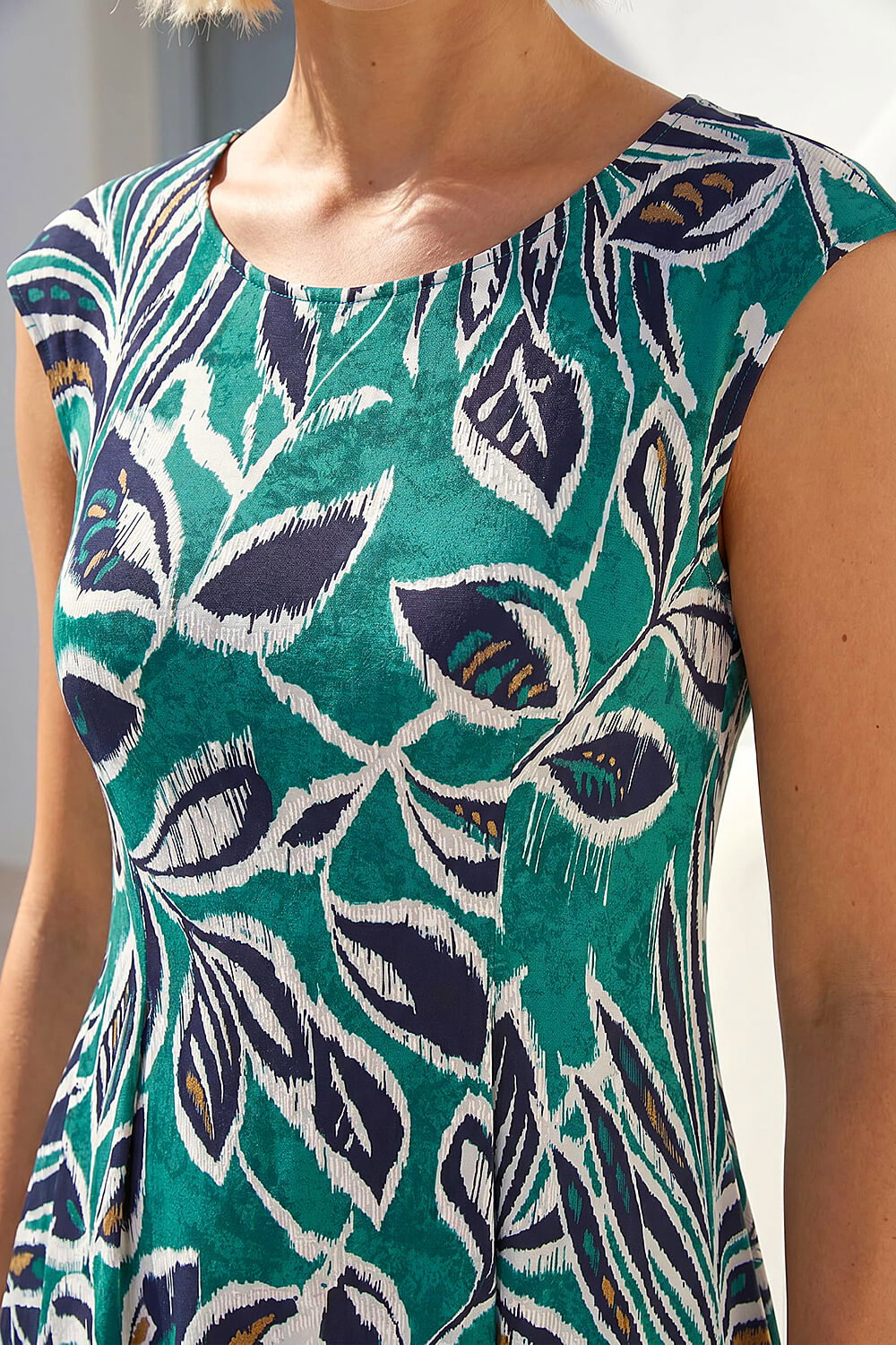 Emerald Leaf Print Hanky Hem Maxi Dress, Image 5 of 4